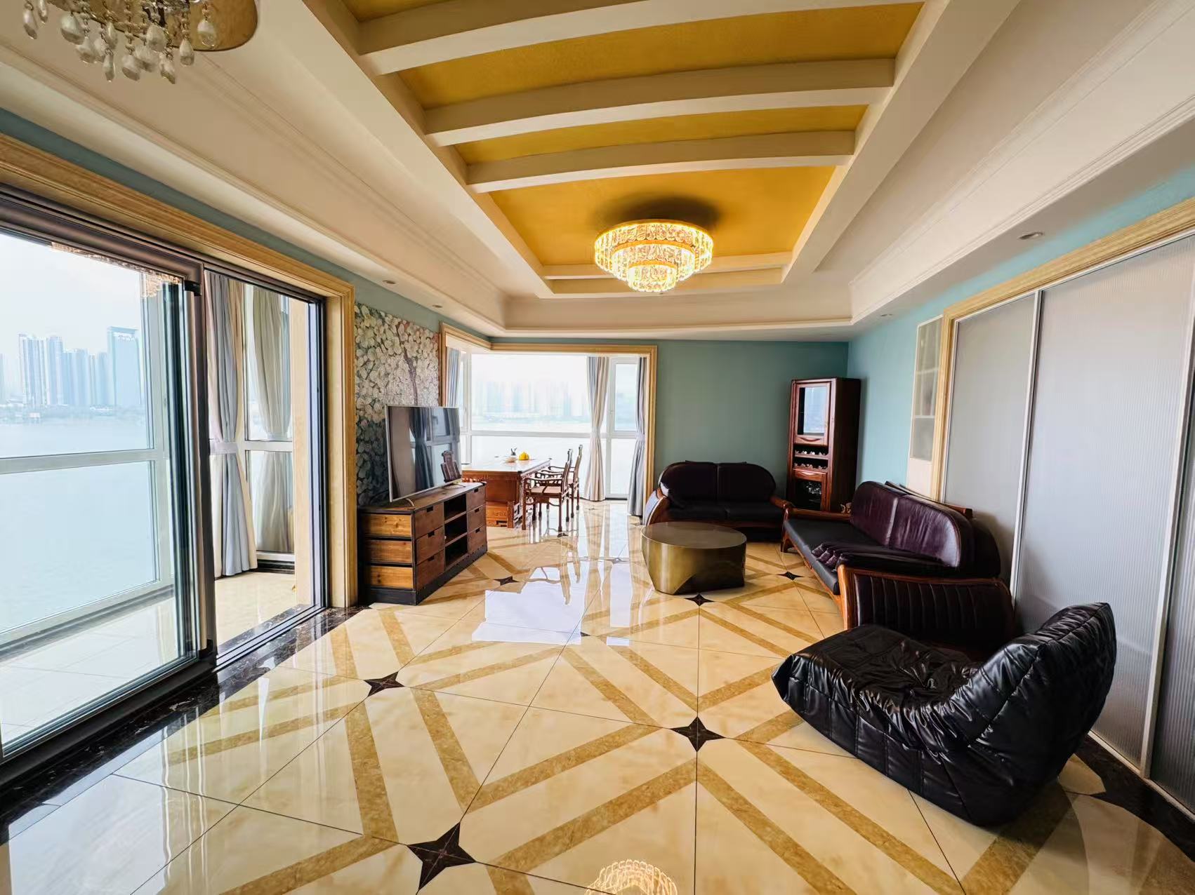 北辰定江洋 5室2厅2卫 13800.0元/月 北辰定江洋 5室2厅2卫 13800.0元/月室内图