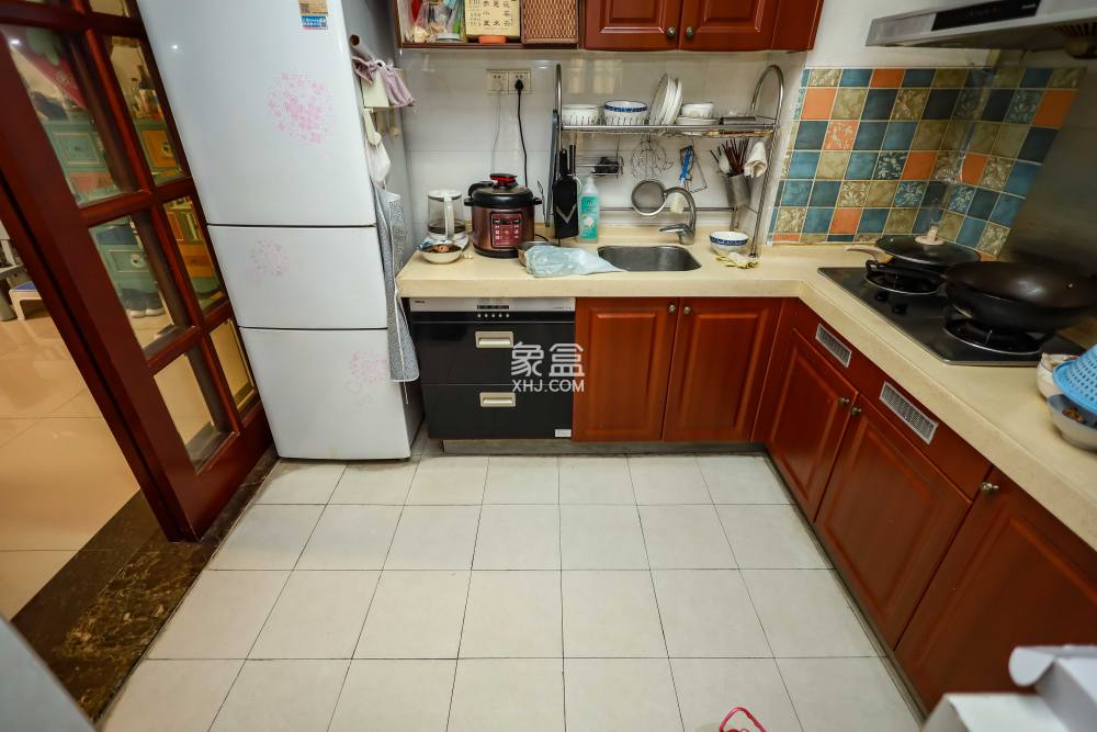 恒大华府  2室2厅1卫    2500.0元/月 恒大华府  2室2厅1卫    2500.0元/月