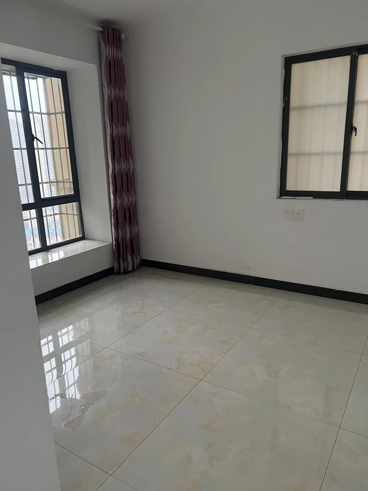 大江观邸-富基花园 5室2厅2卫 2600.0元/月 大江观邸-富基花园 5室2厅2卫 2600.0元/月室内图