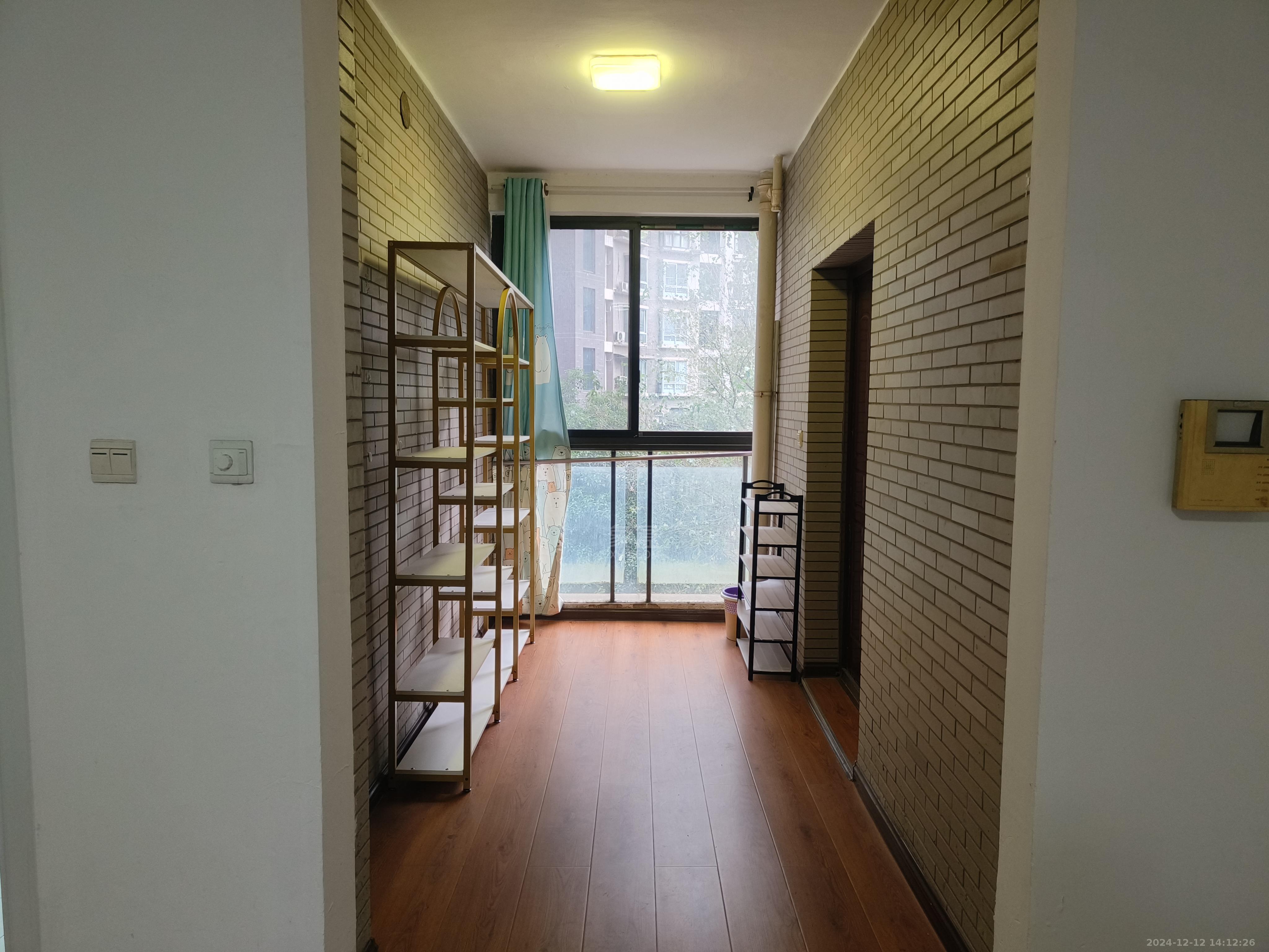 紫苑江岸 3室2厅1卫 1800.0元/月 紫苑江岸 3室2厅1卫 1800.0元/月室内图