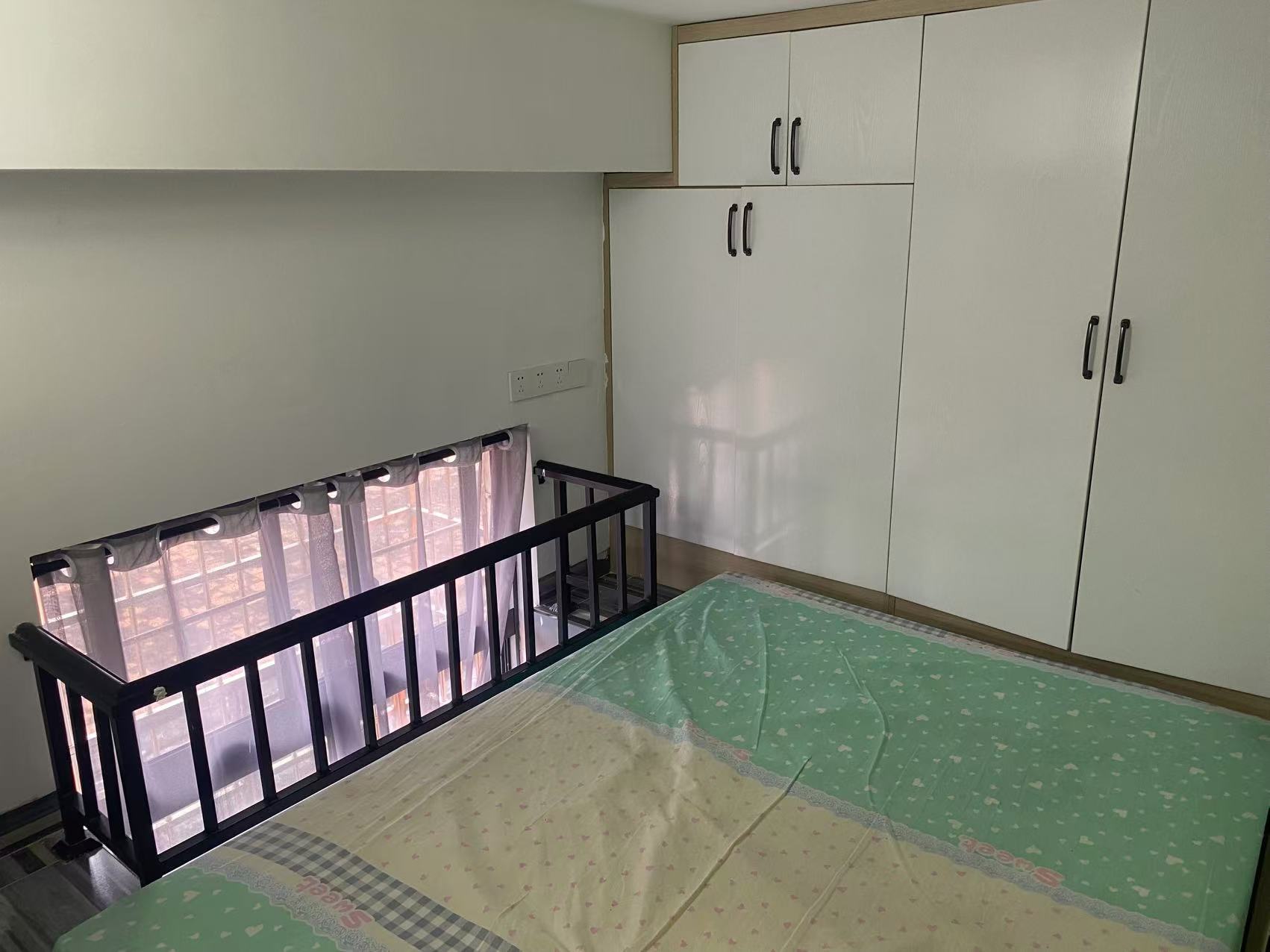 海甸商业中心  1室0厅0卫   85.00万客厅