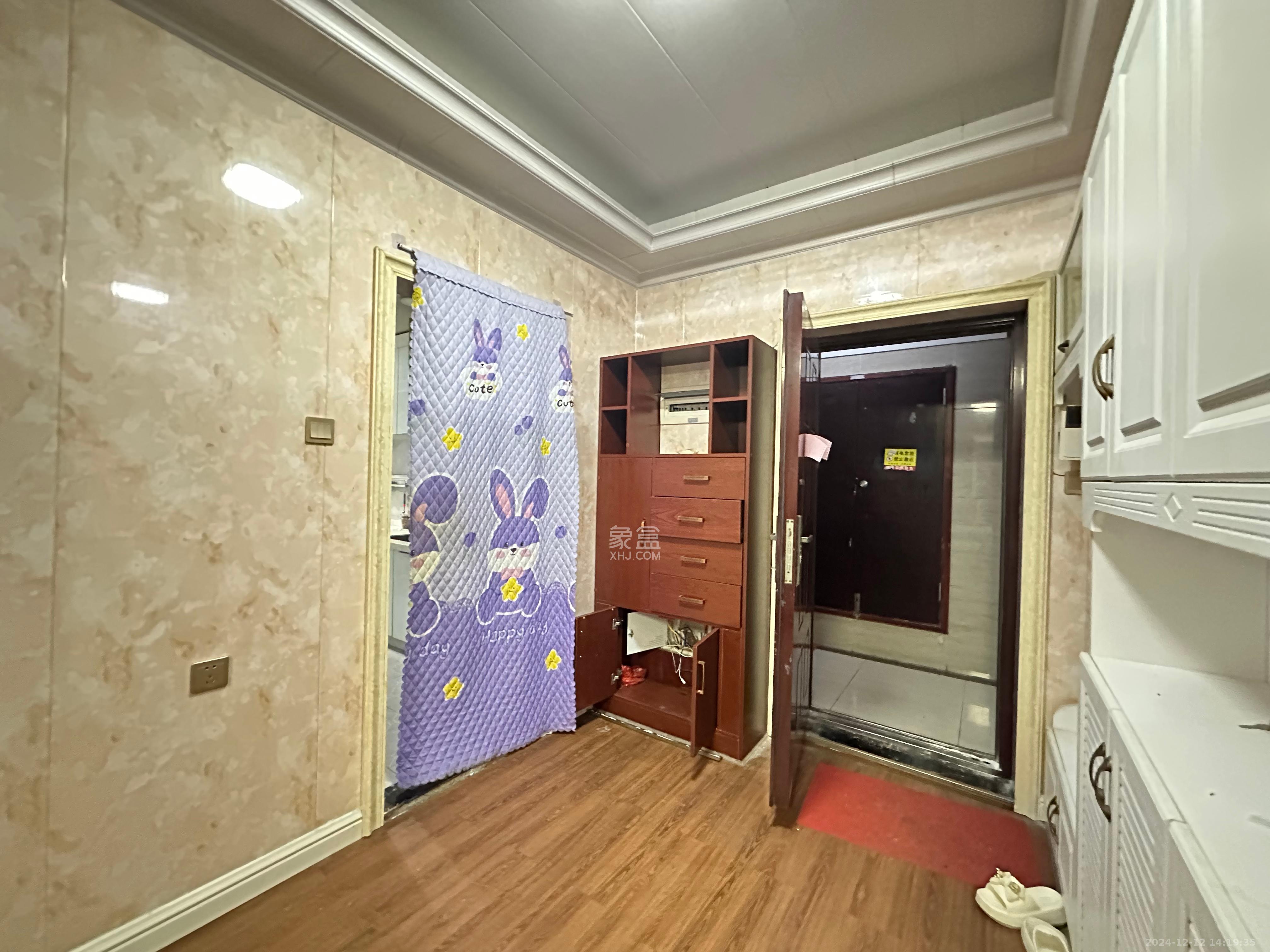 蓝山郡  3室2厅2卫   2800.00元/月室内图