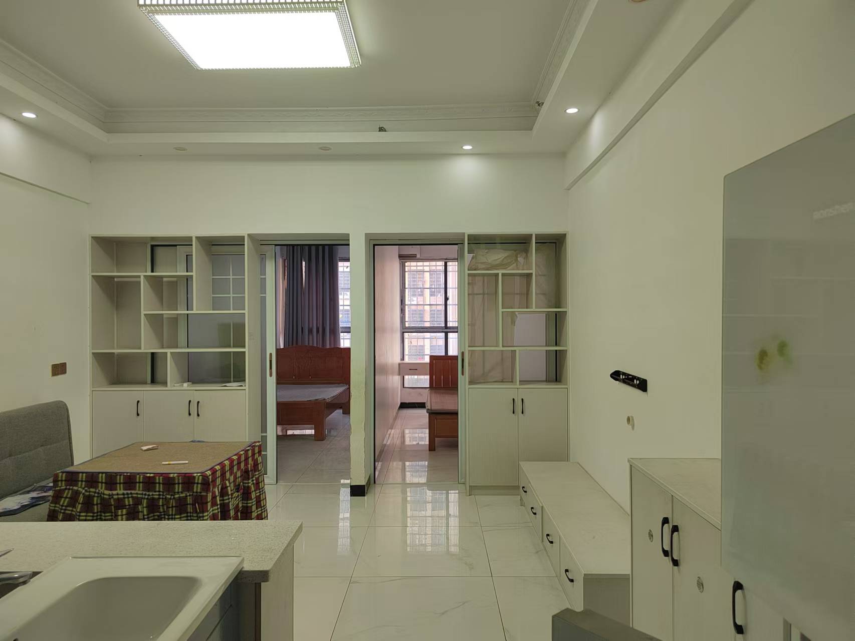 新九龙环球商业广场  2室1厅1卫    1100.0元/月室内图