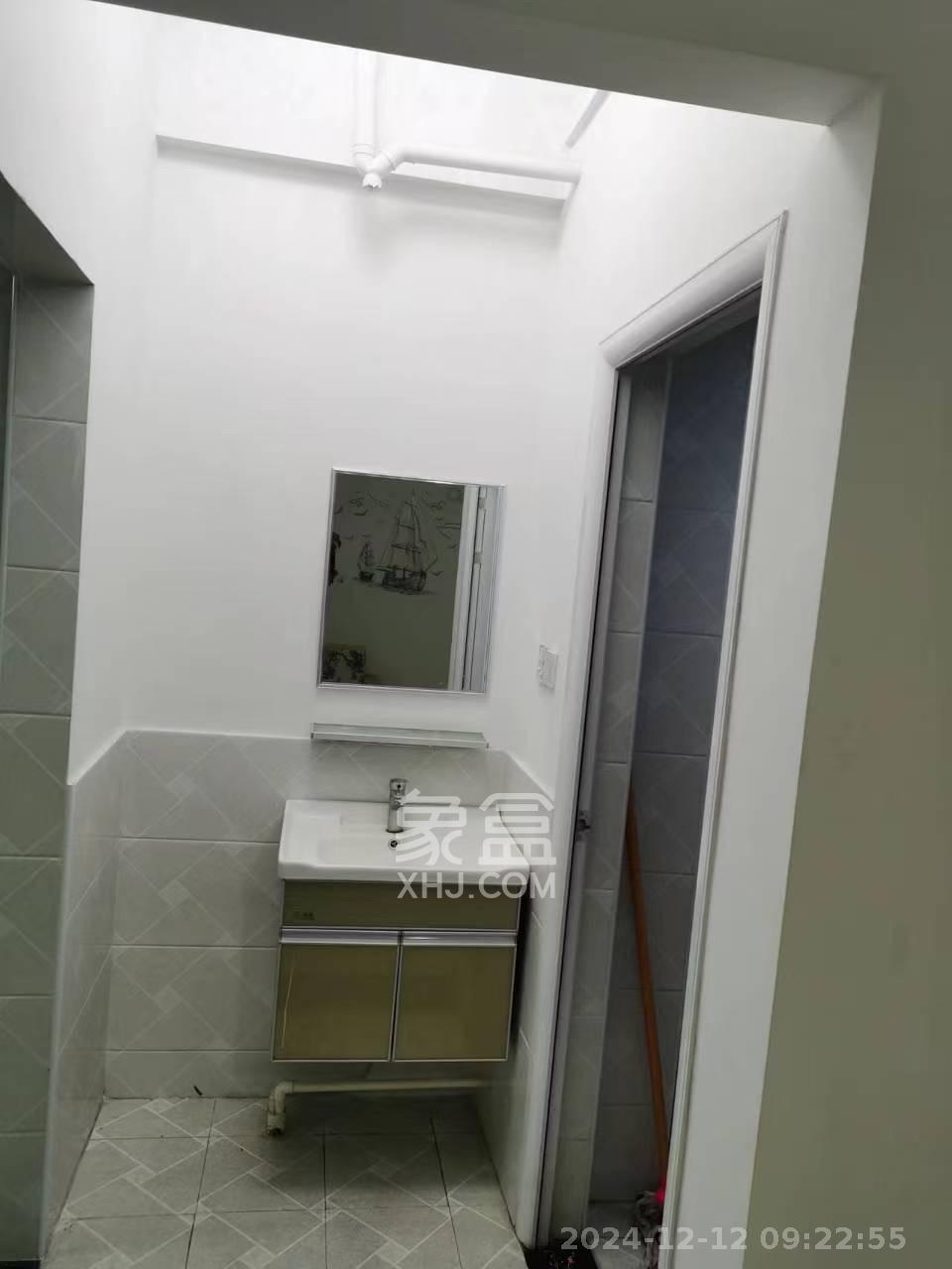 万坤图财富广场  1室1厅1卫   1800.00元/月室内图