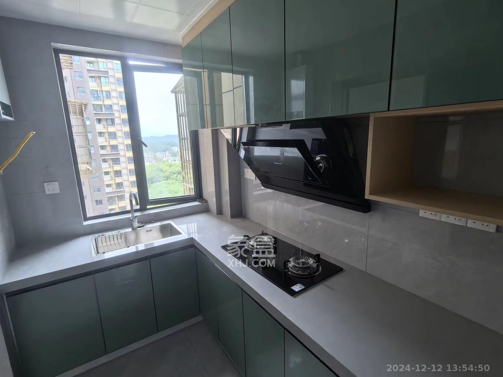 三益家园 3室2厅1卫 1800.0元/月 三益家园 3室2厅1卫 1800.0元/月室内图