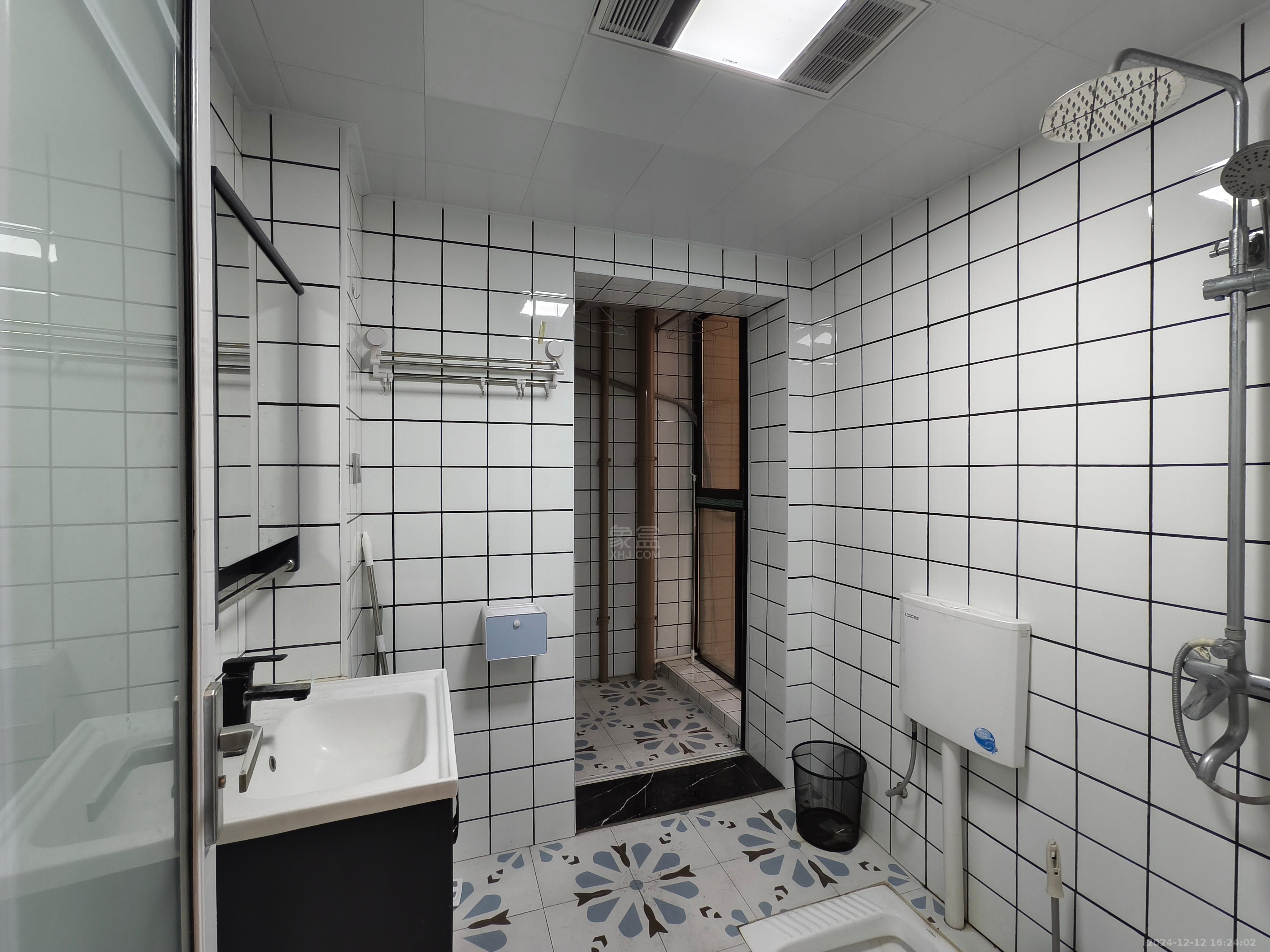 中泰财富湘江 2室1厅1卫 2100.0元/月 中泰财富湘江 2室1厅1卫 2100.0元/月室内图