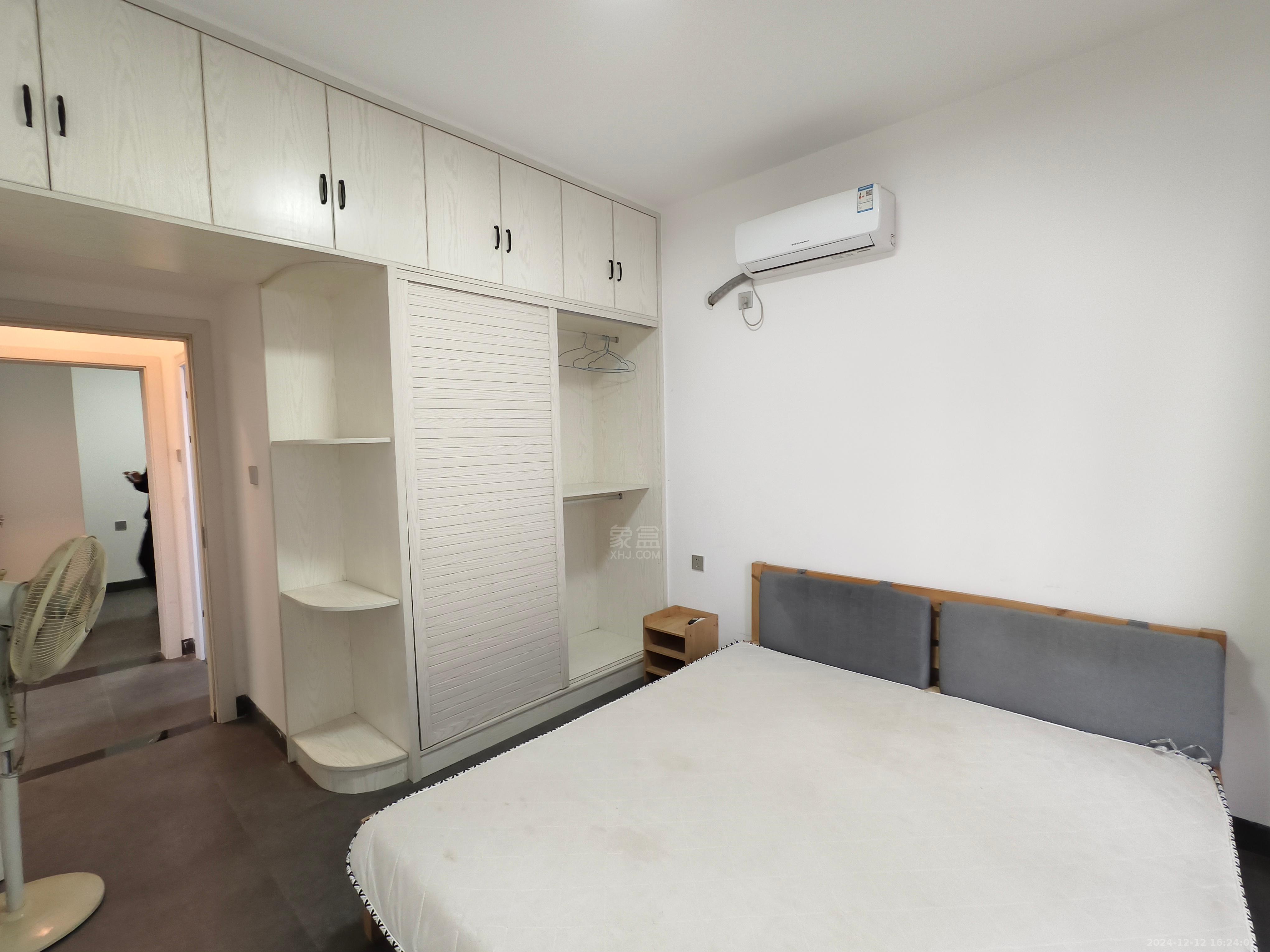 中泰财富湘江 2室1厅1卫 2100.0元/月 中泰财富湘江 2室1厅1卫 2100.0元/月室内图