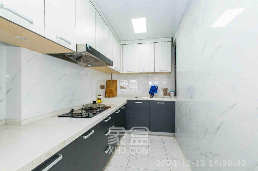 中建悦和城  3室2厅2卫   2800.00元/月室内图
