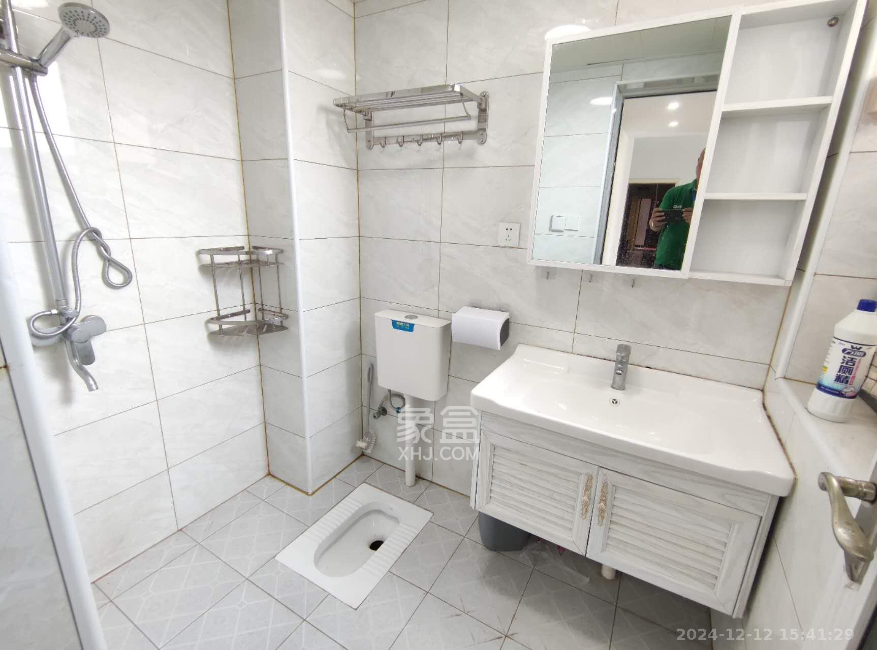 骑龙大街(骑龙苑) 3室2厅1卫 2300.0元/月 骑龙大街(骑龙苑) 3室2厅1卫 2300.0元/月室内图