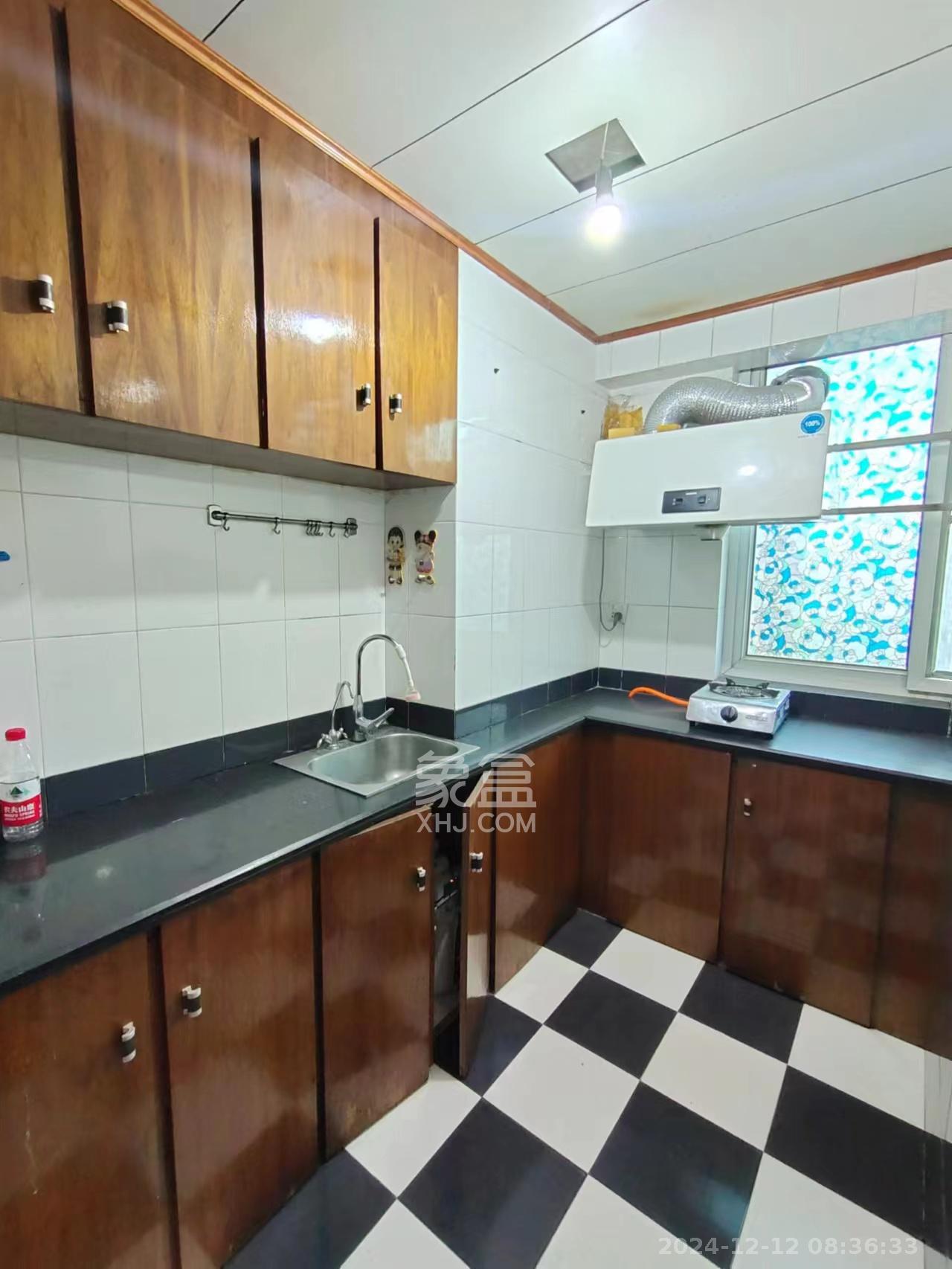 君临天厦  2室1厅1卫    2800.0元/月室内图