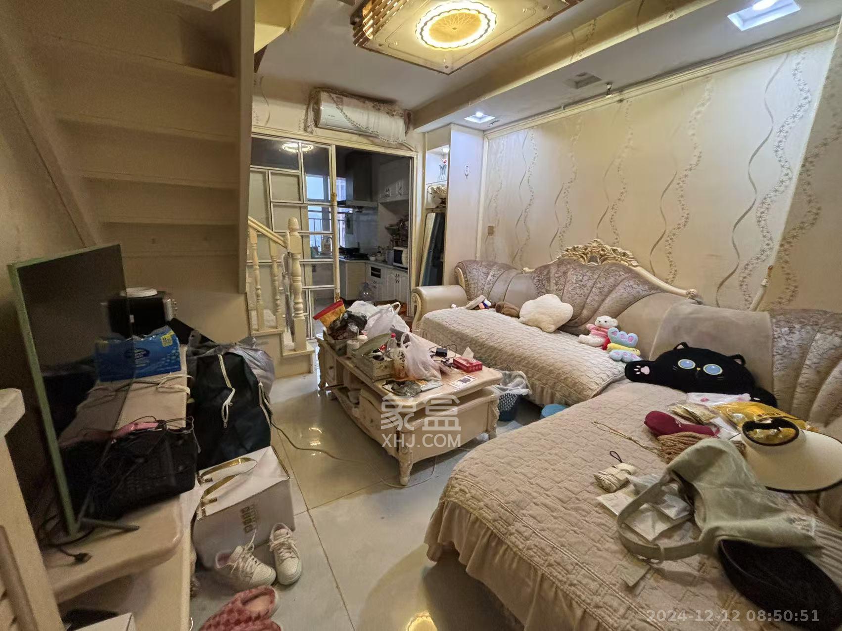 金色loft（鑫秋大厦）  2室1厅1卫   2100.00元/月室内图