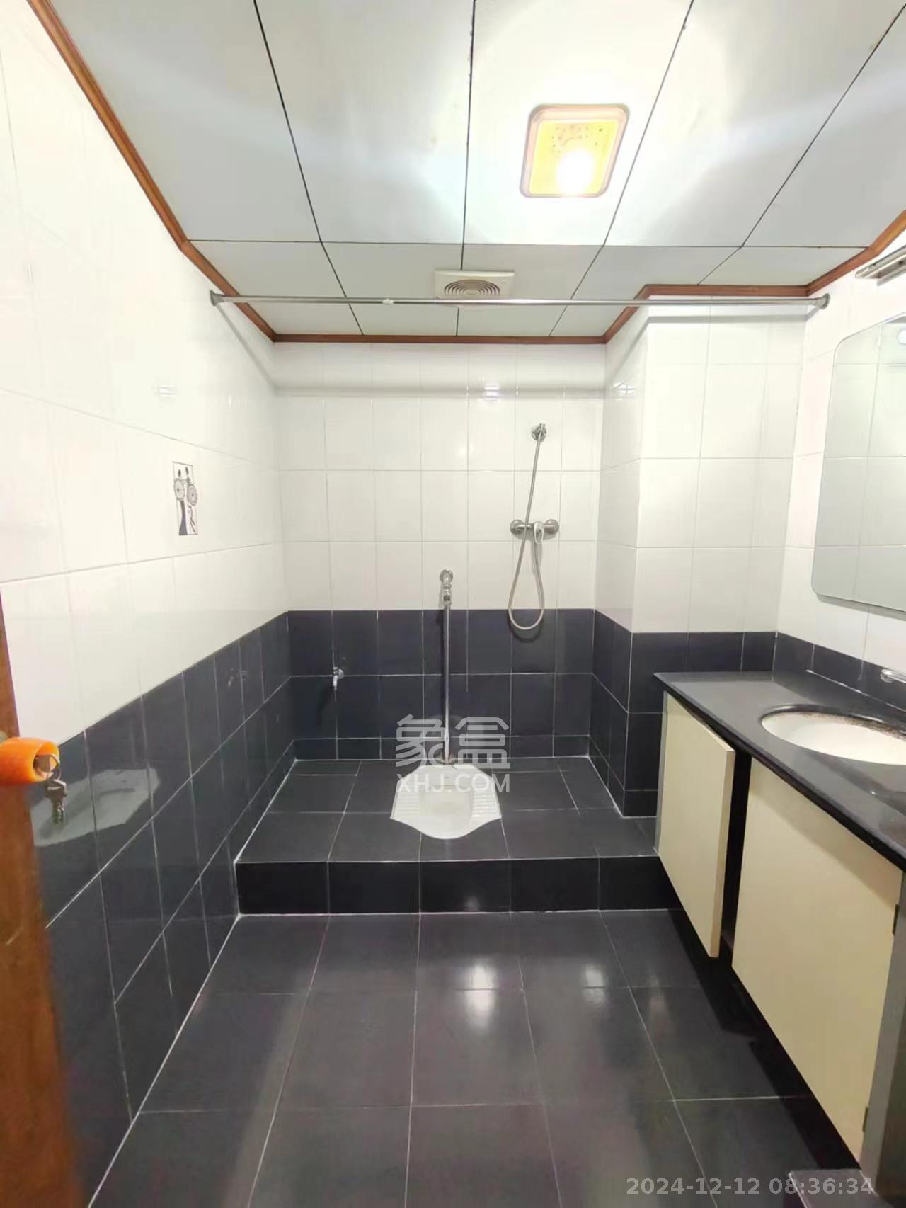 君临天厦  2室1厅1卫    2800.0元/月室内图