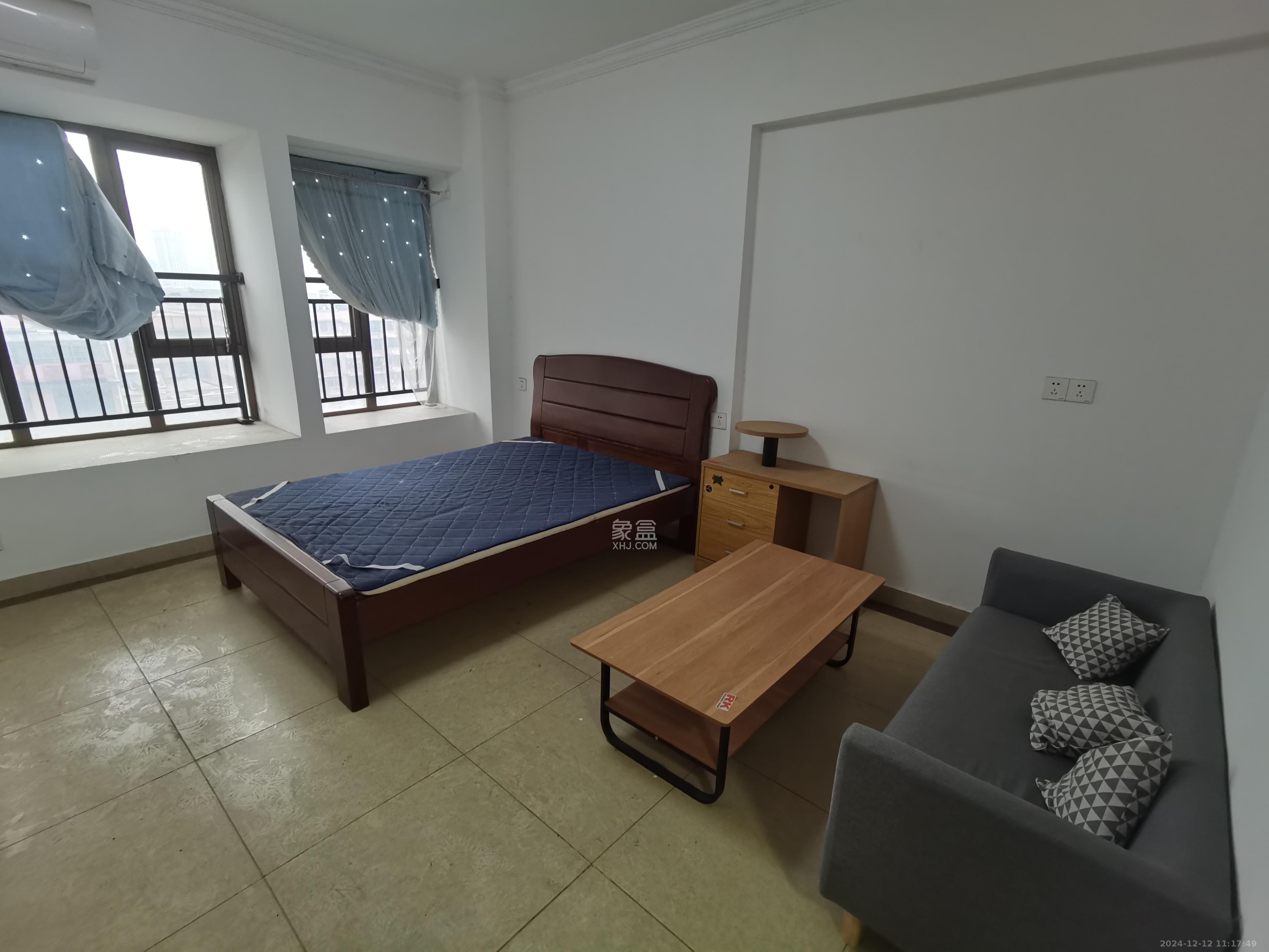 江山帝景哈佛  1室1厅1卫    1300.0元/月