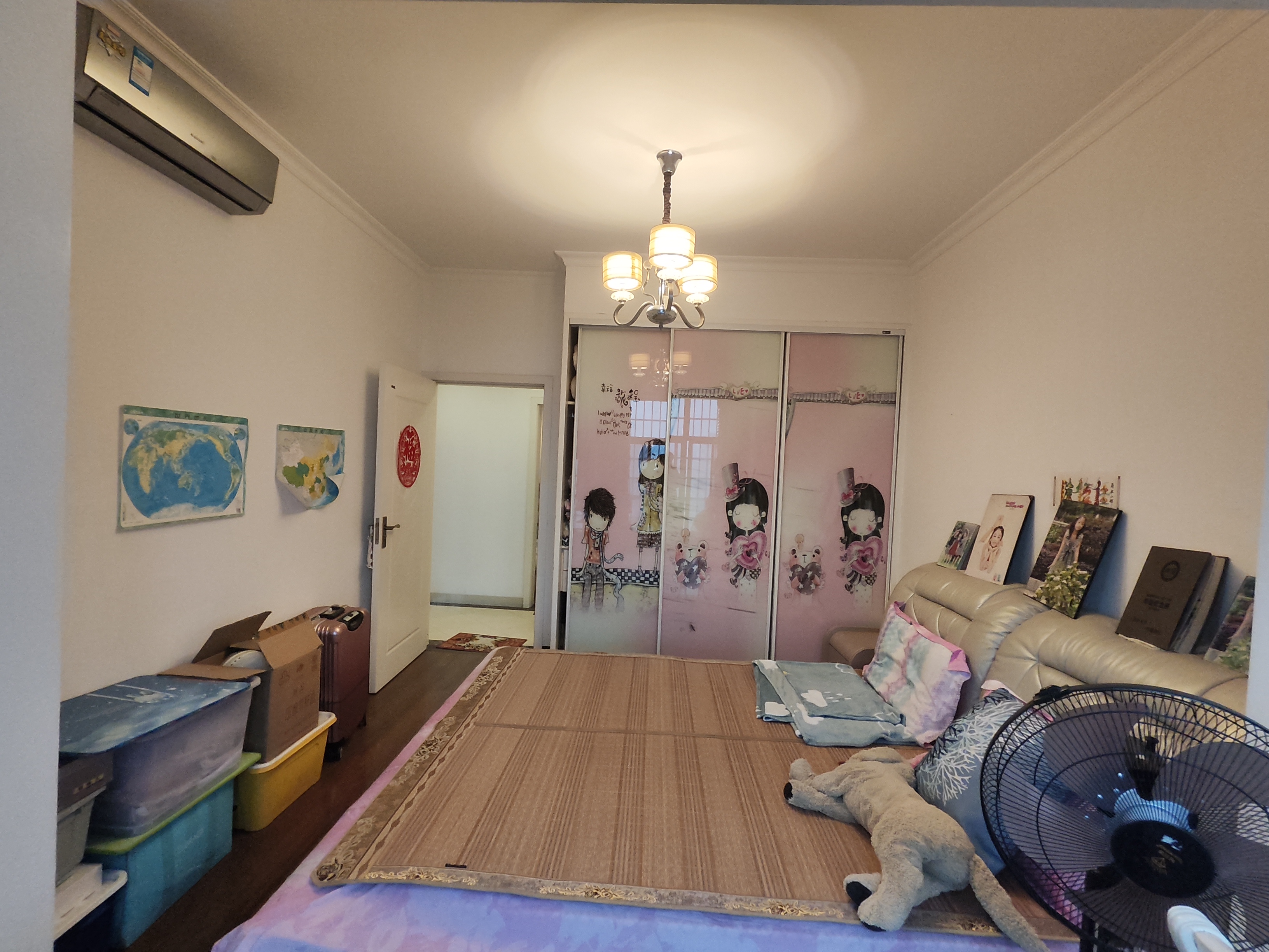 翰林苑 3室2厅2卫 85.0万 翰林苑 3室2厅2卫 85.0万客厅