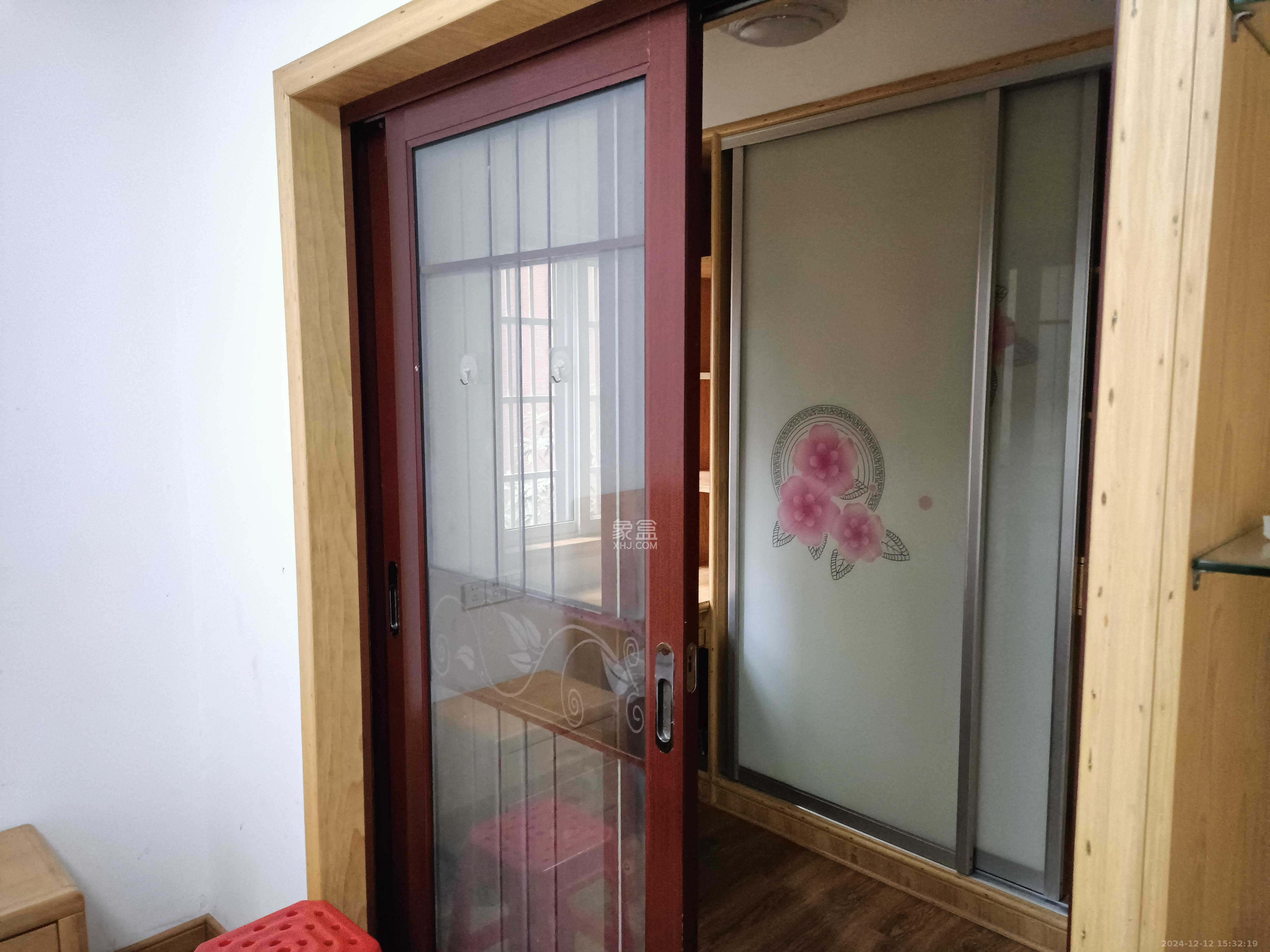 楚天世纪城东苑  3室2厅2卫   1850.00元/月室内图