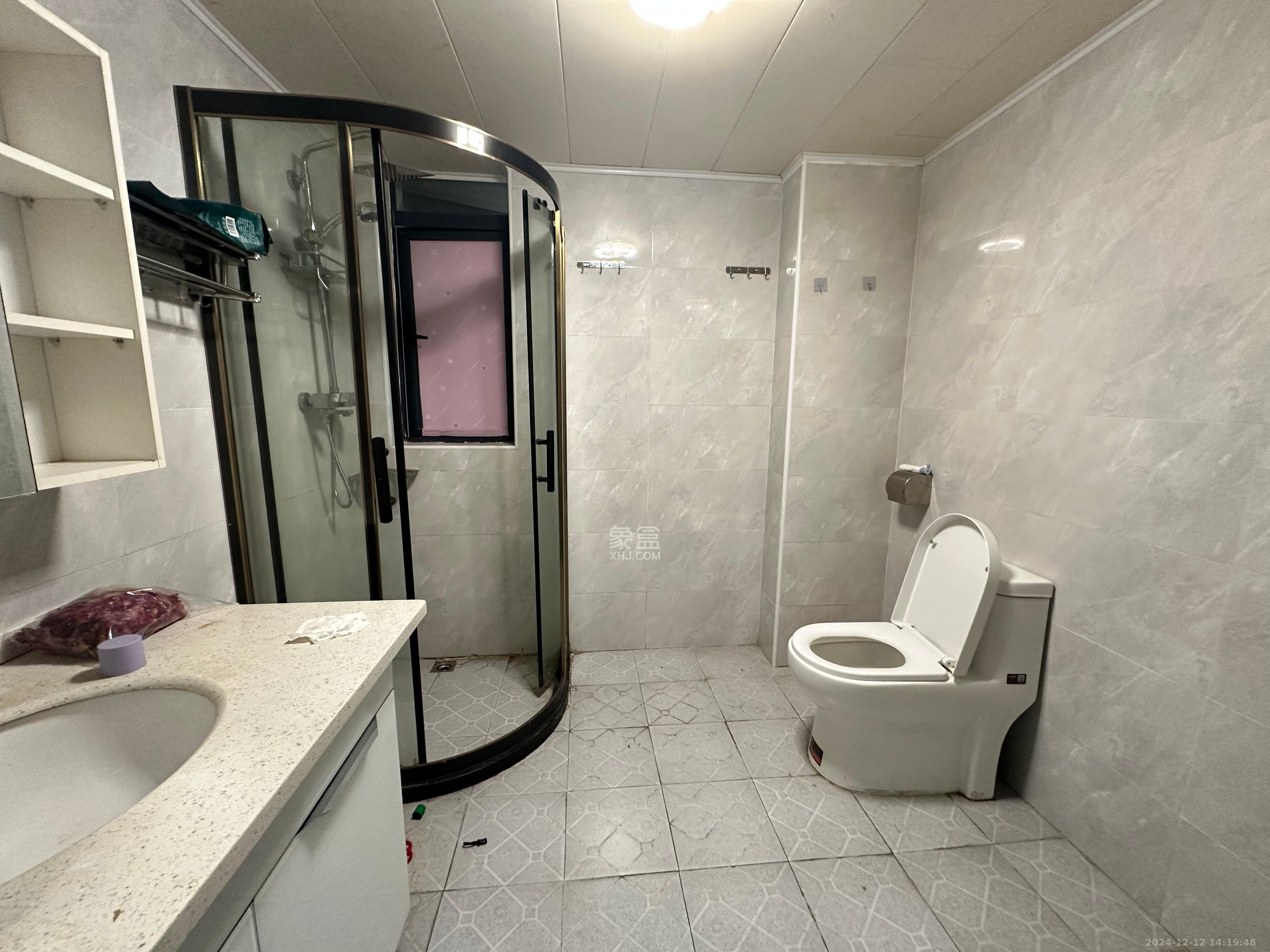 蓝山郡 3室2厅2卫 2500.0元/月 蓝山郡 3室2厅2卫 2500.0元/月室内图