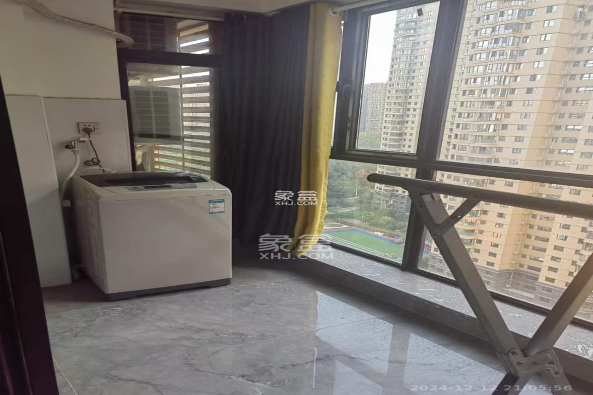 三润城(三润星城) 3室2厅3卫 1800.0元/月 三润城(三润星城) 3室2厅3卫 1800.0元/月室内图