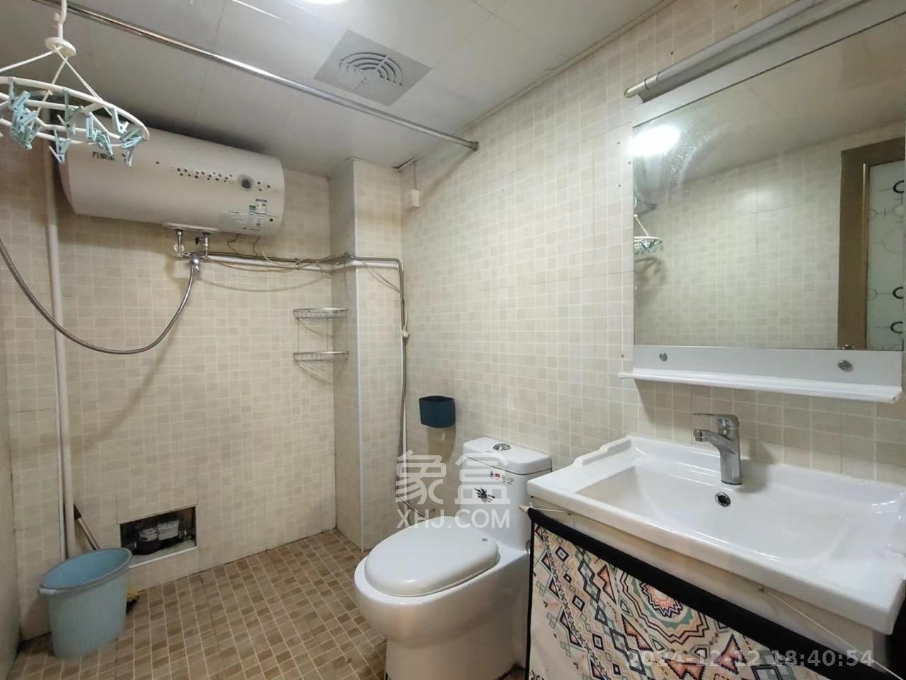 融圣国际  2室1厅1卫    3300.0元/月室内图