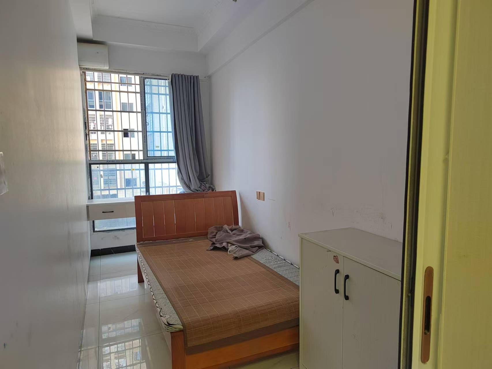 新九龙环球商业广场 2室1厅1卫 1100.0元/月 新九龙环球商业广场 2室1厅1卫 1100.0元/月室内图