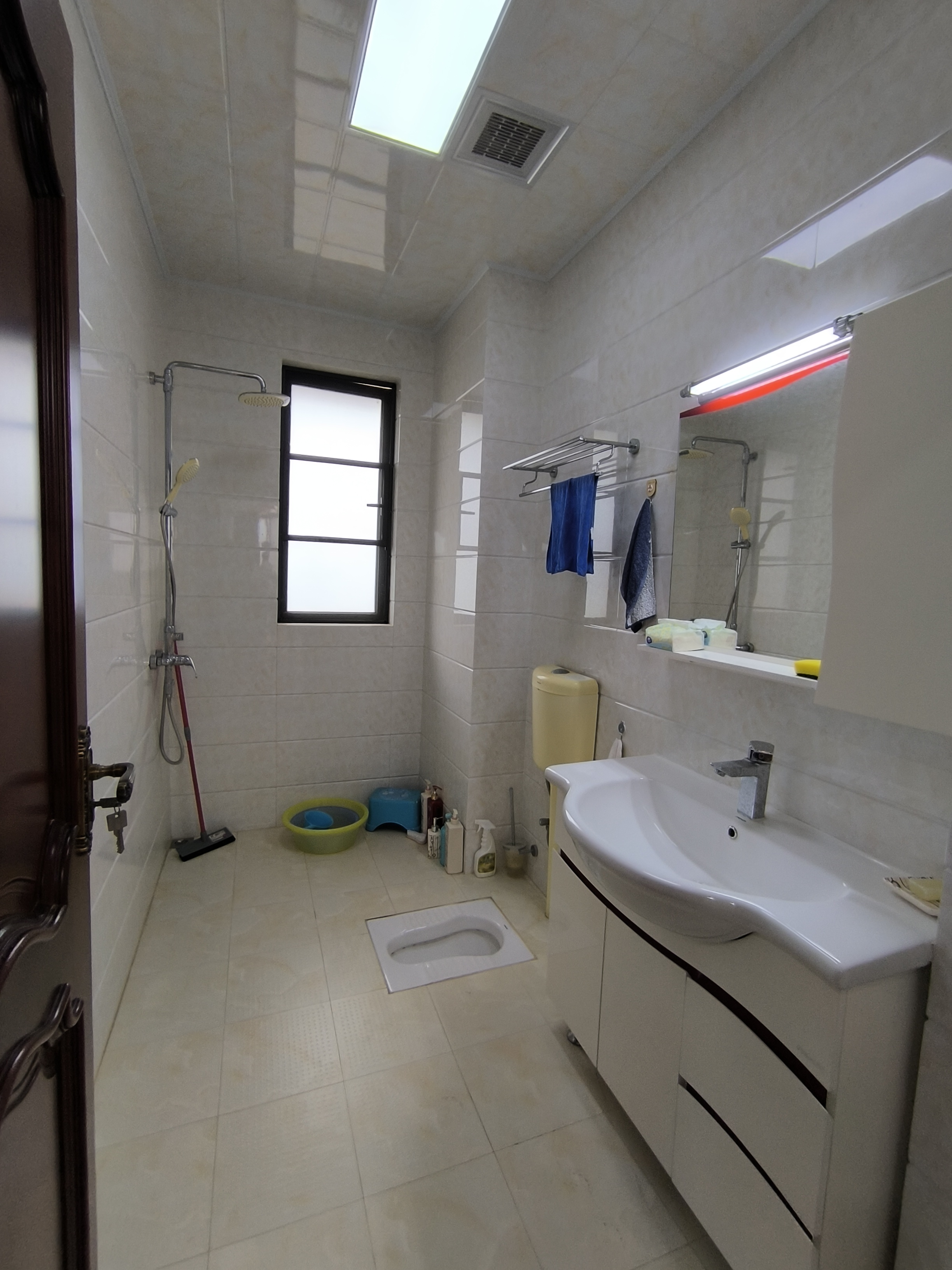 九鼎水郡  3室2厅2卫    3200.0元/月 九鼎水郡  3室2厅2卫    3200.0元/月室内图