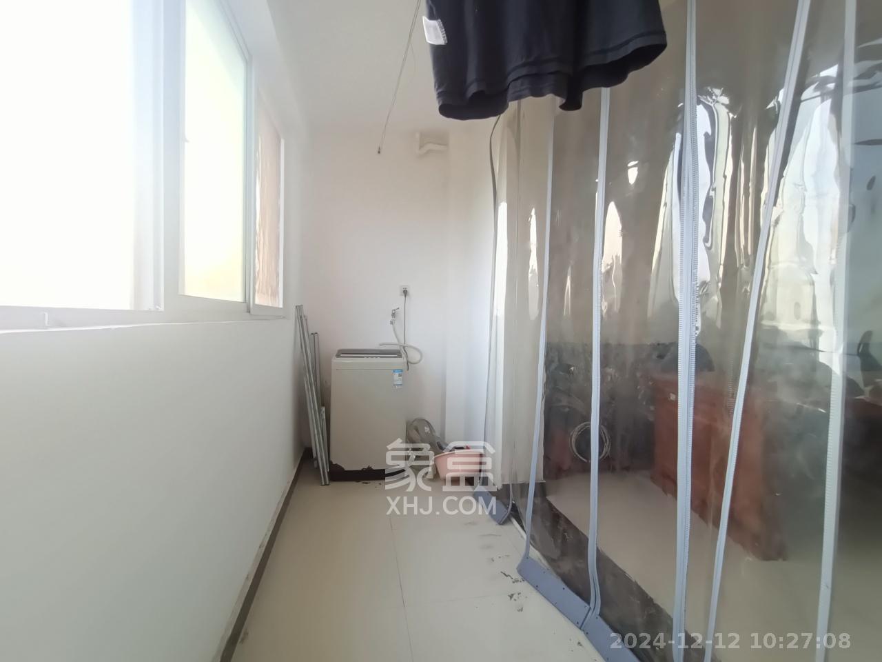 海利科院佳园  4室2厅1卫    2200.0元/月 海利科院佳园  4室2厅1卫    2200.0元/月室内图