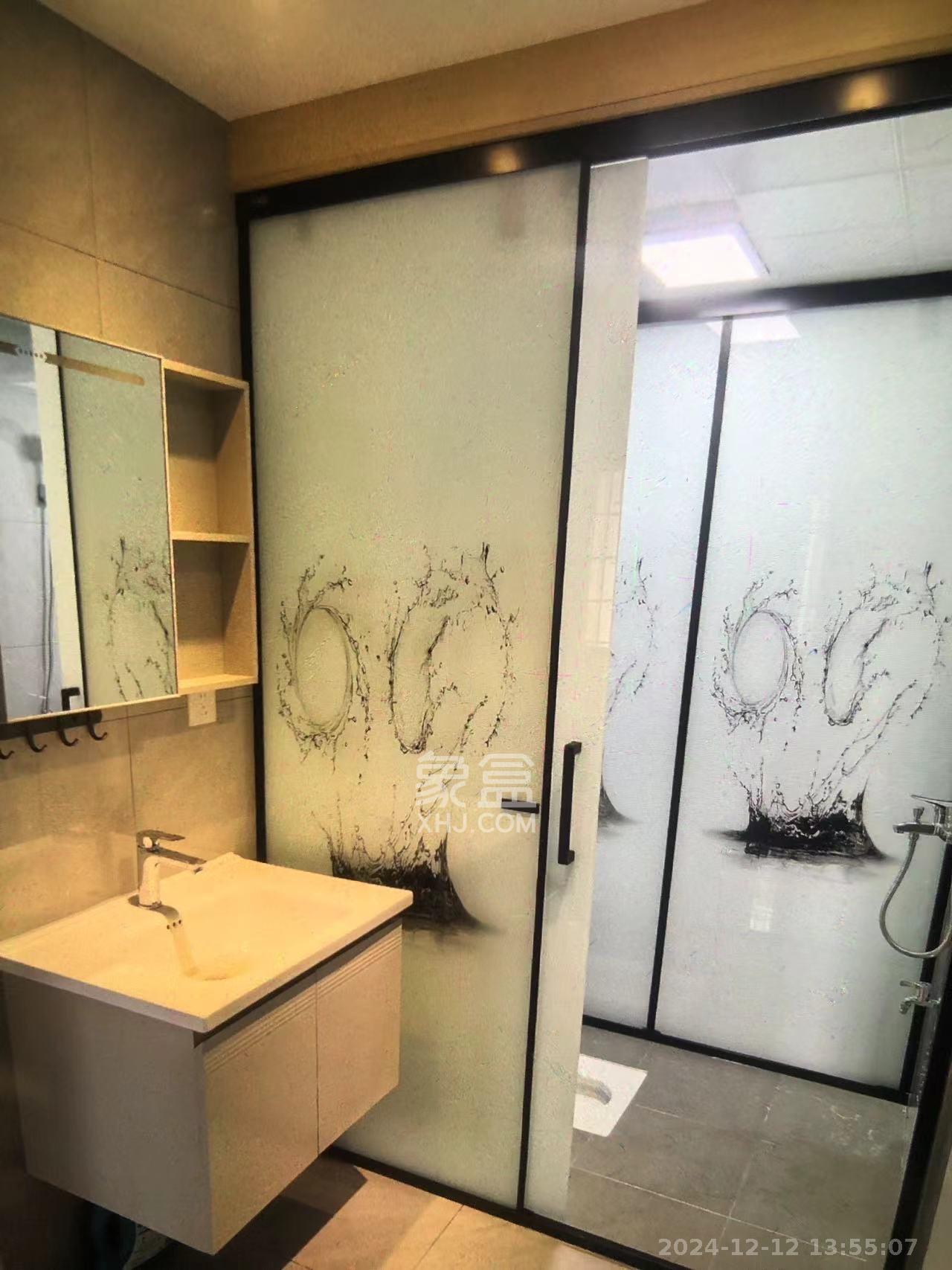 三益家园 3室2厅1卫 1800.0元/月 三益家园 3室2厅1卫 1800.0元/月室内图