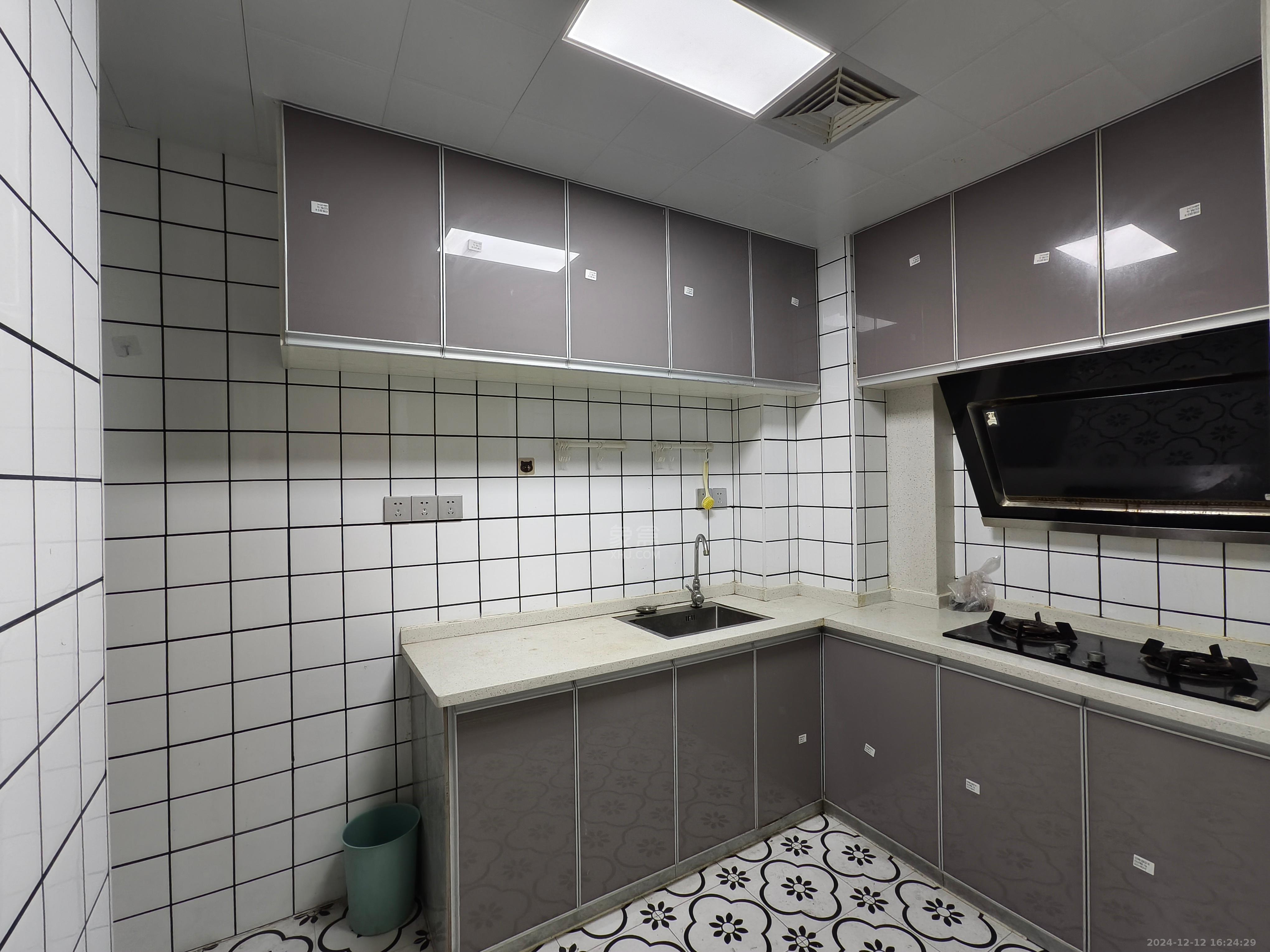 中泰财富湘江 2室1厅1卫 2100.0元/月 中泰财富湘江 2室1厅1卫 2100.0元/月室内图