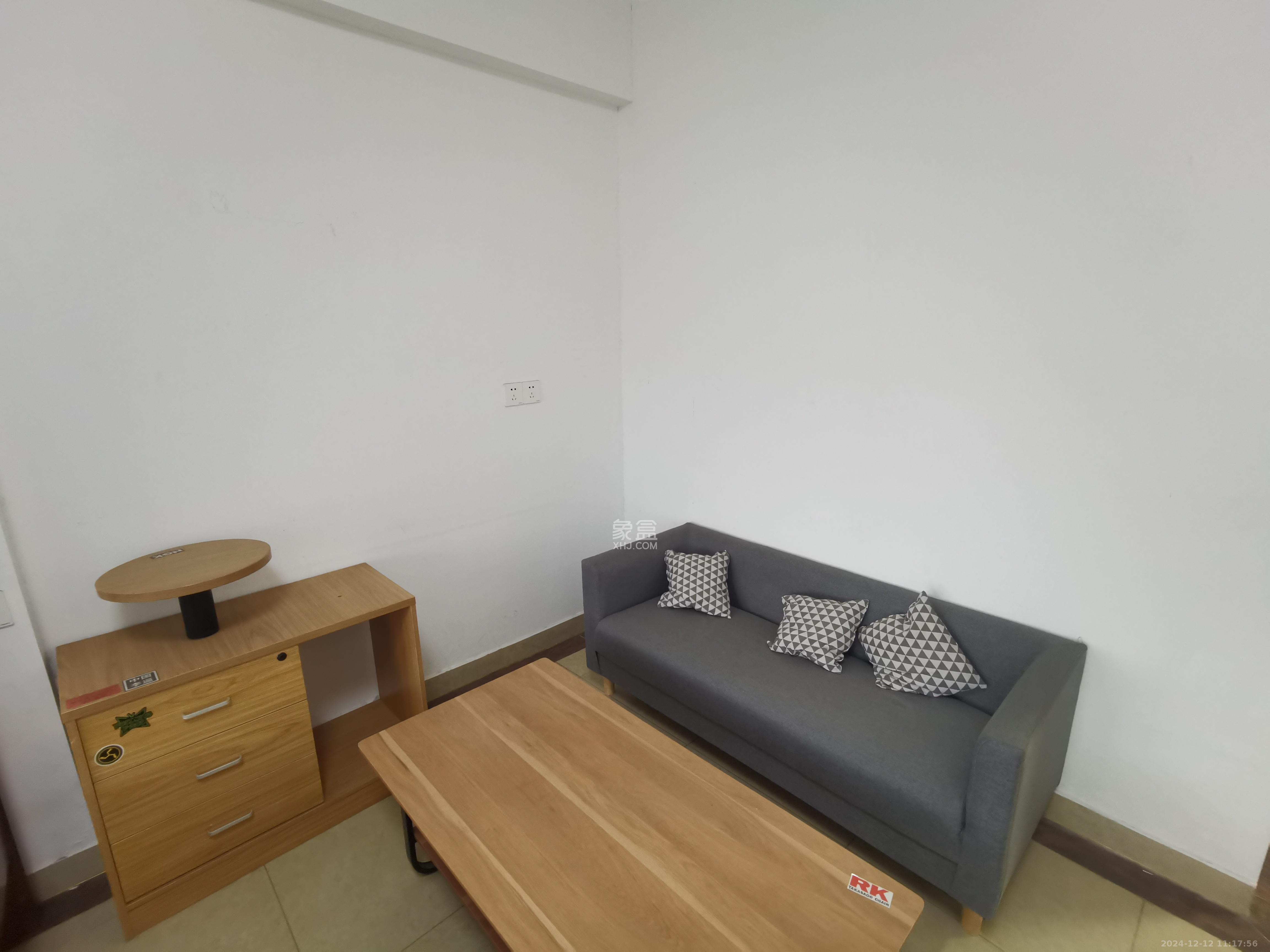 江山帝景哈佛  1室1厅1卫    1300.0元/月户型图