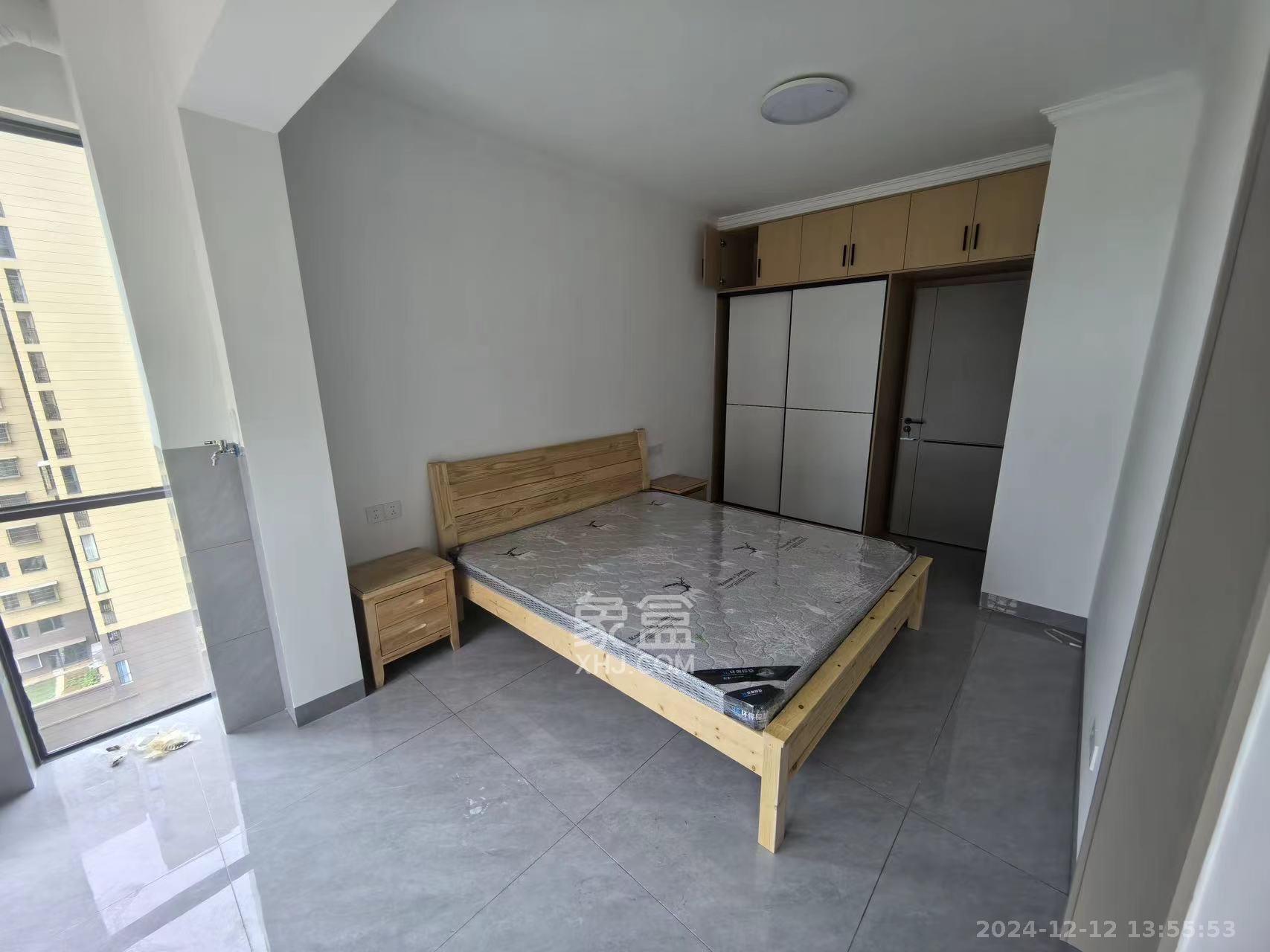 三益家园 3室2厅2卫 1800.0元/月 三益家园 3室2厅2卫 1800.0元/月室内图