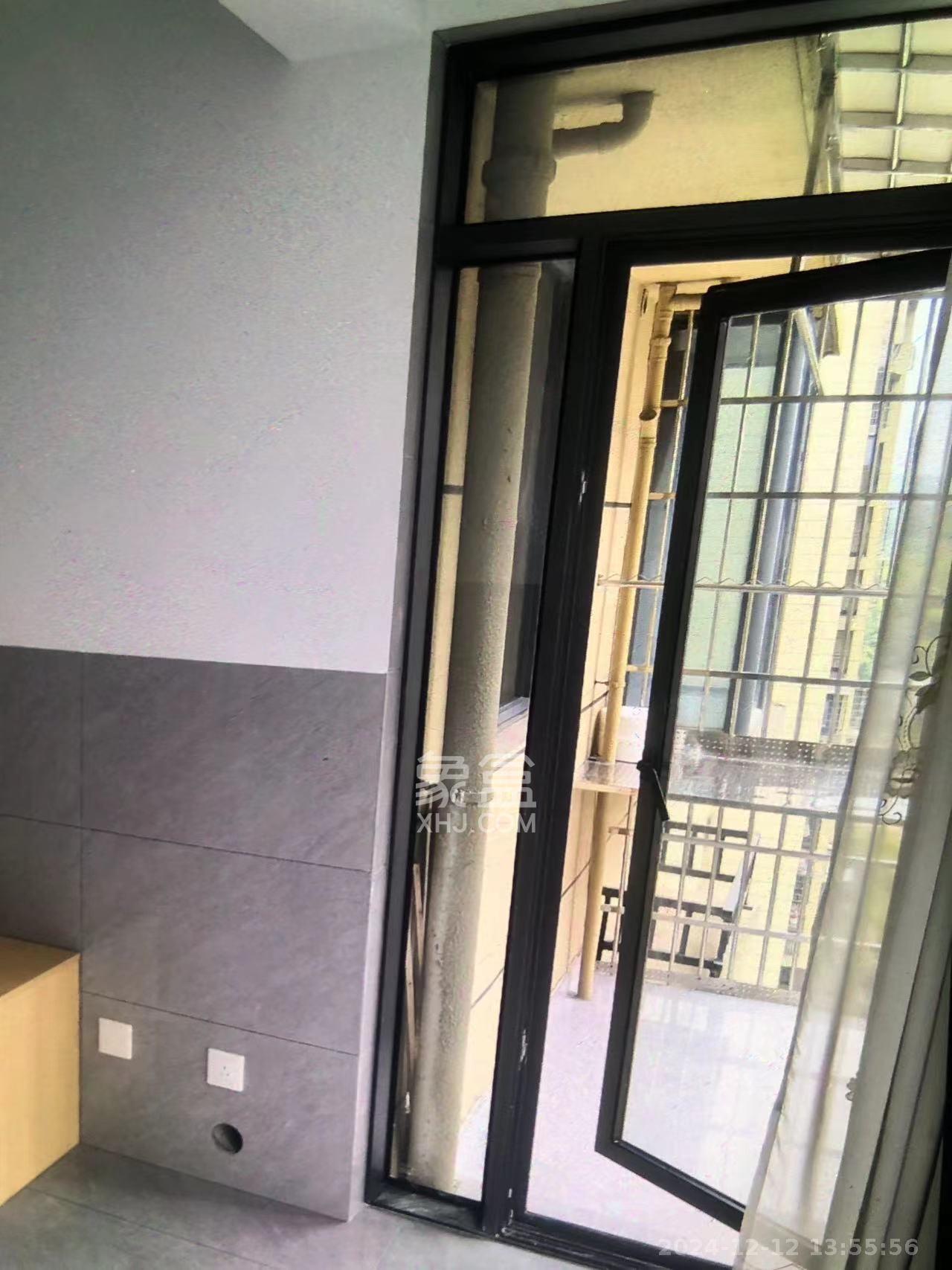 三益家园  3室2厅2卫    1800.0元/月室内图