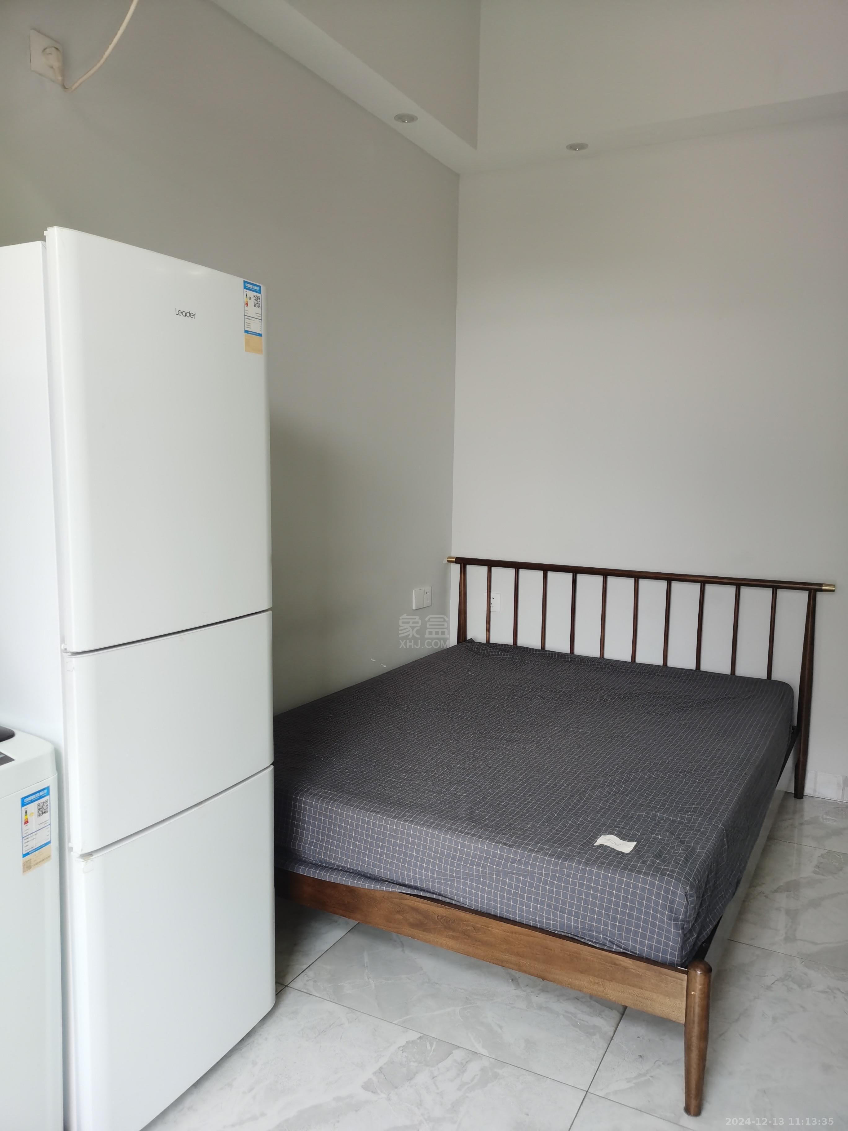 流金岁月-华晨国际 1室1厅1卫 1500.00元/月 流金岁月-华晨国际 1室1厅1卫 1500.00元/月室内图