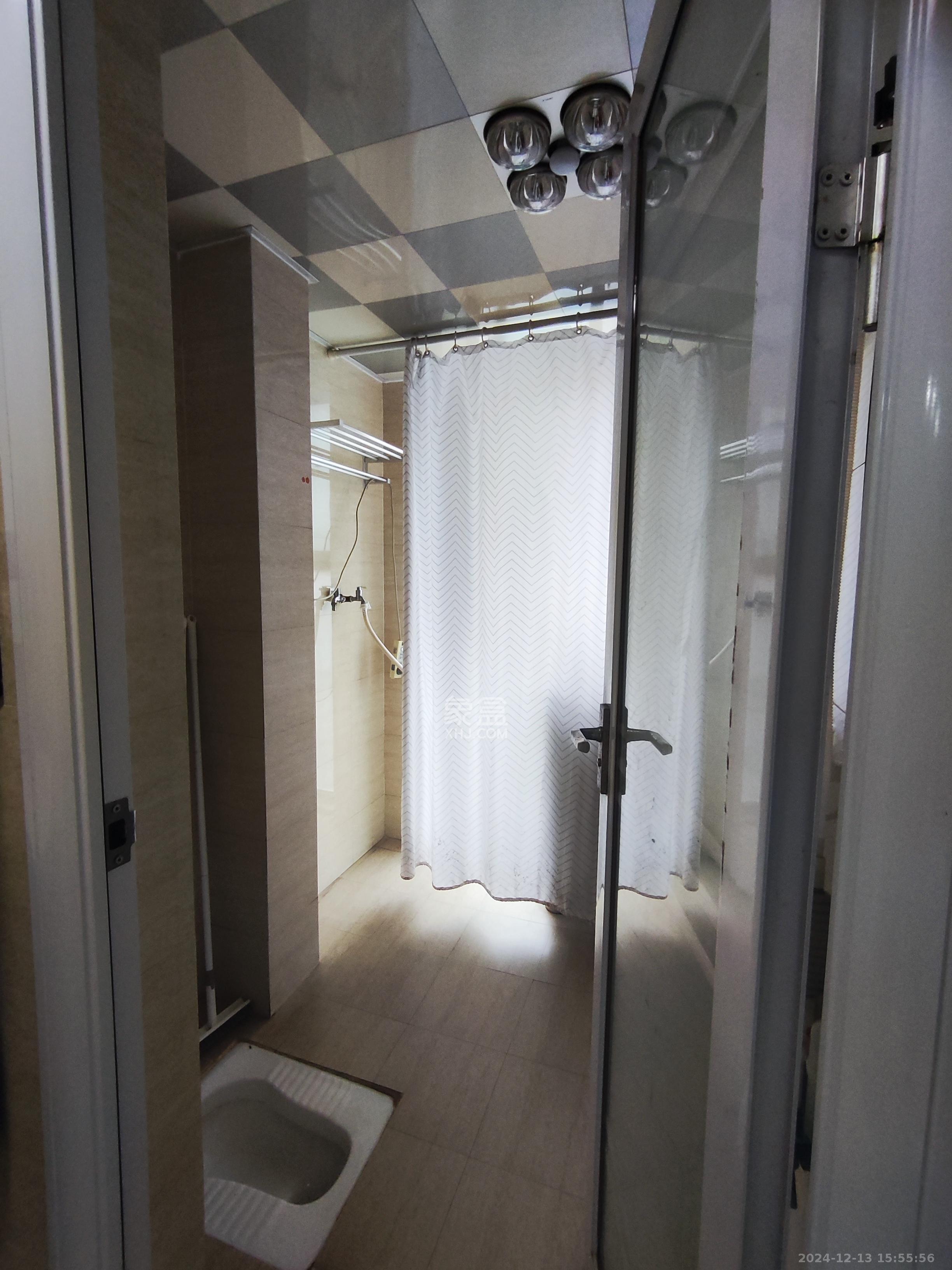 山水嘉园 3室1厅1卫 2200.0元/月 山水嘉园 3室1厅1卫 2200.0元/月室内图