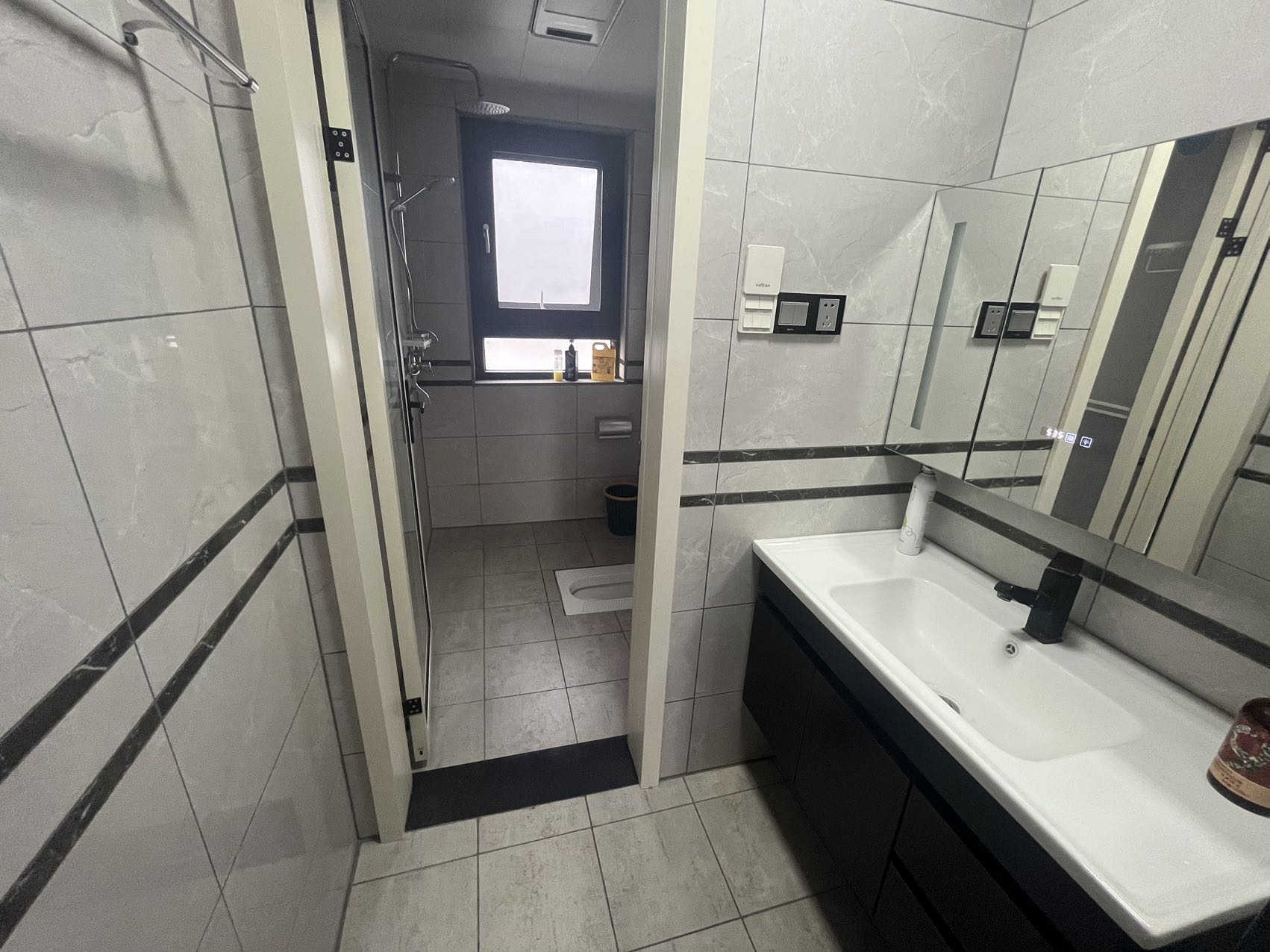 金水湾 1室1厅1卫 2500.0元/月 金水湾 1室1厅1卫 2500.0元/月室内图