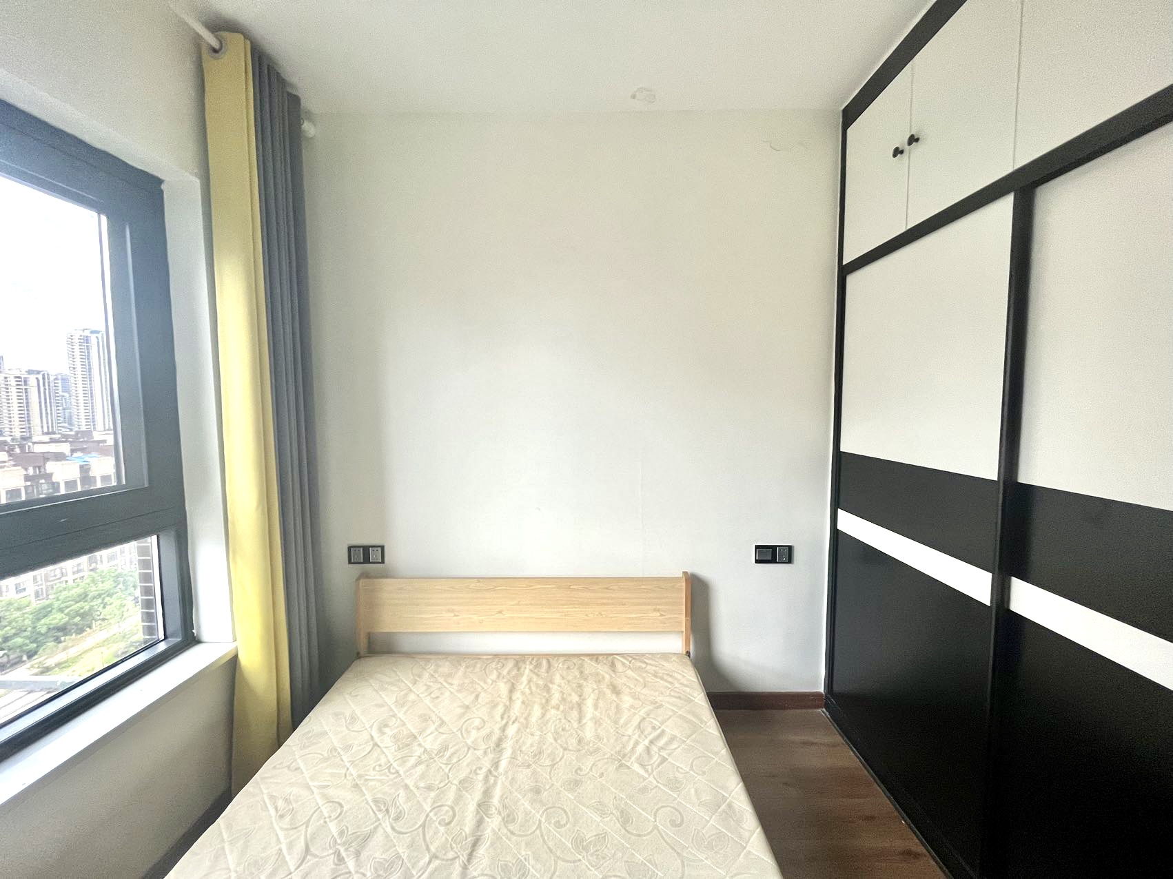 金水湾 1室1厅1卫 2500.0元/月 金水湾 1室1厅1卫 2500.0元/月室内图