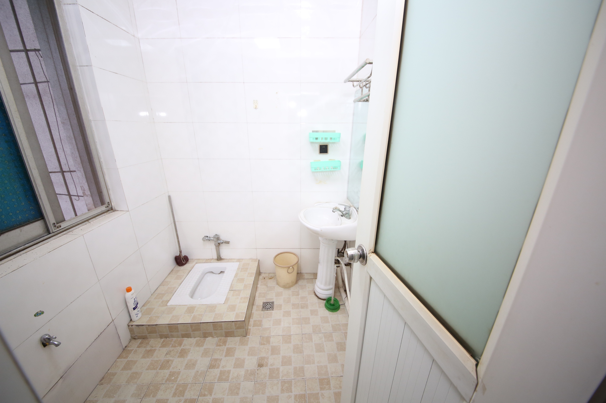 建湘南路153号  2室1厅1卫   59.80万其他