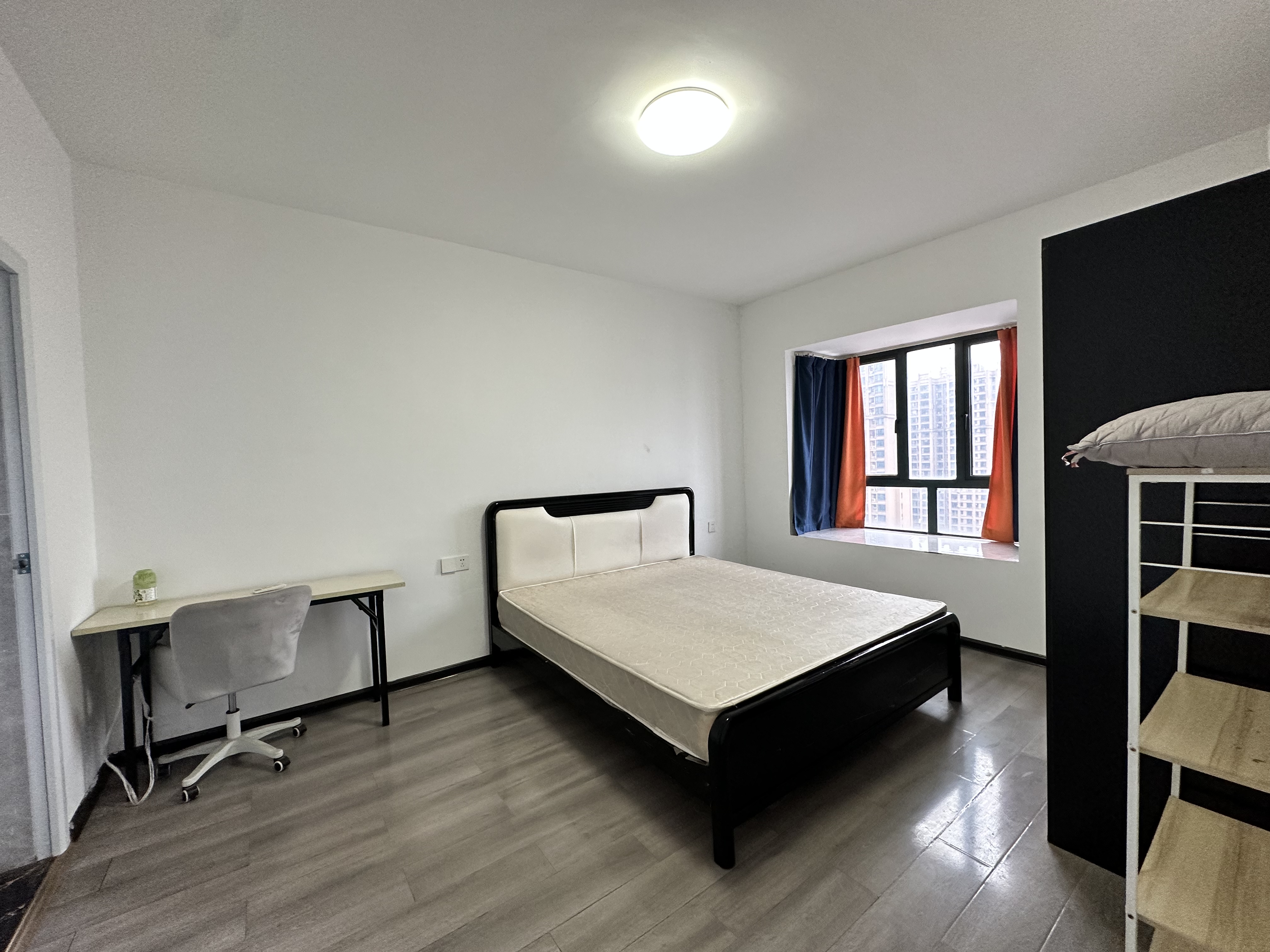 金湘苑(星澜之悦) 4室2厅2卫 2200.0元/月 金湘苑(星澜之悦) 4室2厅2卫 2200.0元/月室内图