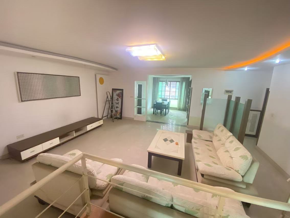 西韵公寓(西苑公寓)  3室2厅2卫    2200.0元/月 西韵公寓(西苑公寓)  3室2厅2卫    2200.0元/月