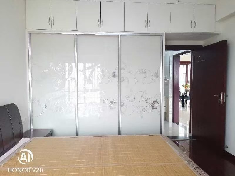 汀湘十里  3室2厅2卫   2200.00元/月室内图