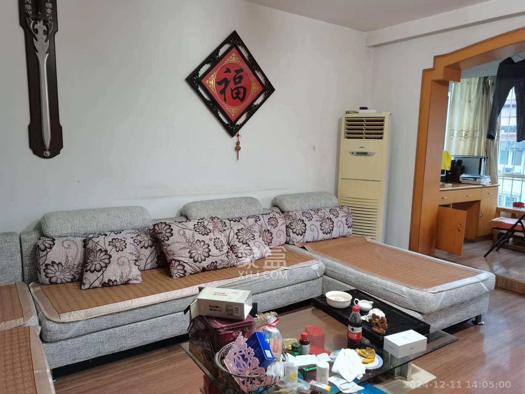 怡景民居  3室2厅2卫    1950.0元/月 怡景民居  3室2厅2卫    1950.0元/月室内图