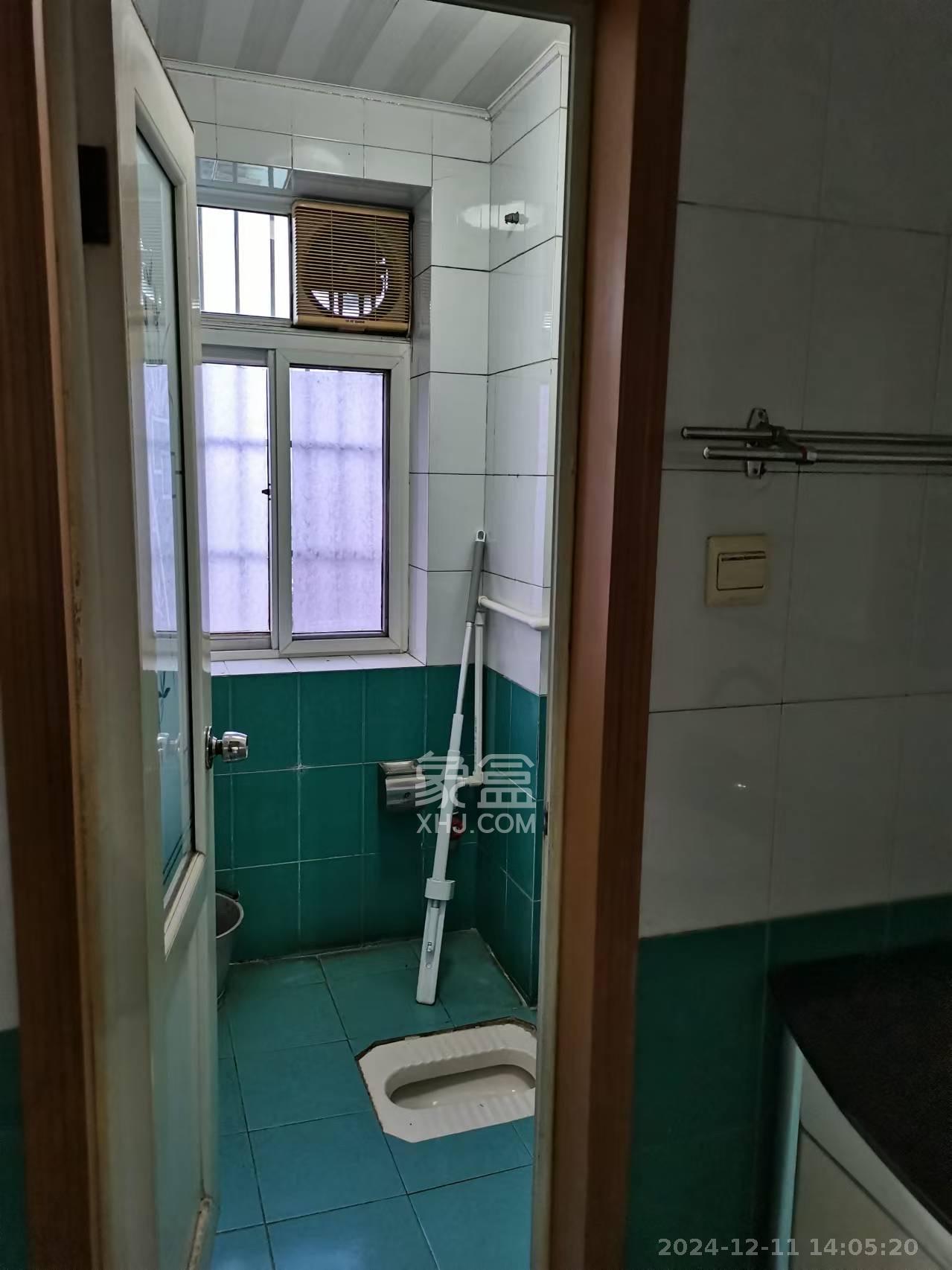 怡景民居  3室2厅2卫    1950.0元/月 怡景民居  3室2厅2卫    1950.0元/月室内图