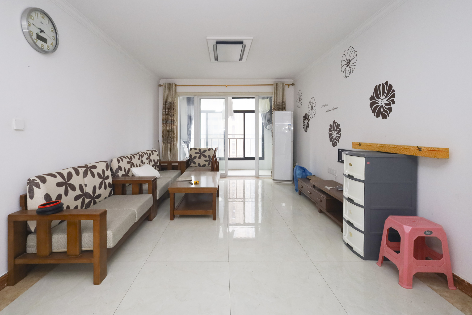 水映加州  3室2厅2卫    218.0万 水映加州  3室2厅2卫    218.0万