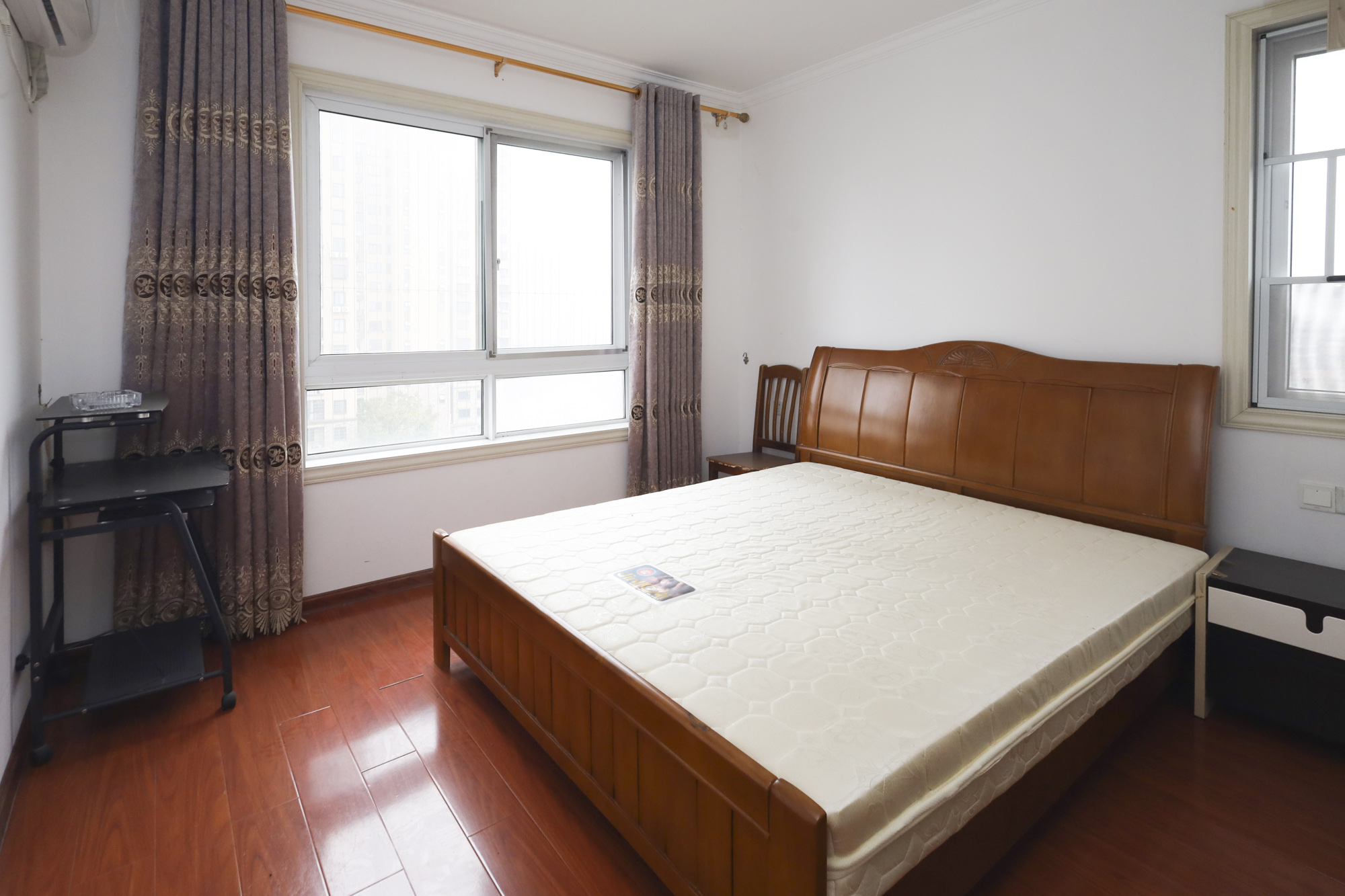 水映加州 3室2厅2卫 218.0万 水映加州 3室2厅2卫 218.0万卧室