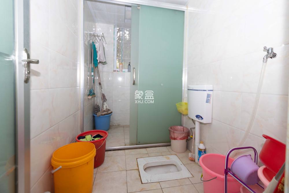 南湖雅苑 3室2厅2卫 1500.0元/月 南湖雅苑 3室2厅2卫 1500.0元/月室内图