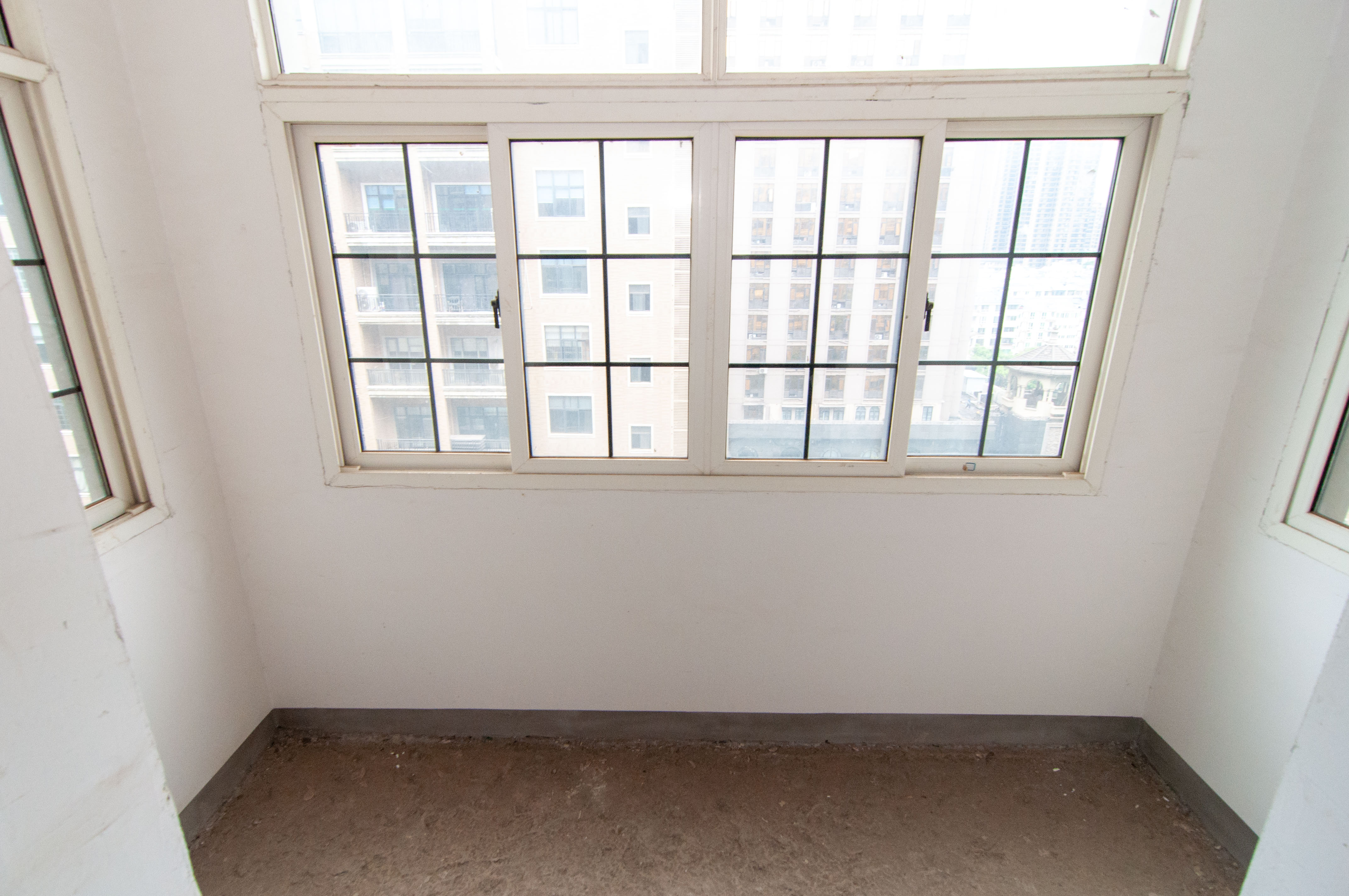 沁园春御院  3室2厅2卫    185.0万其他