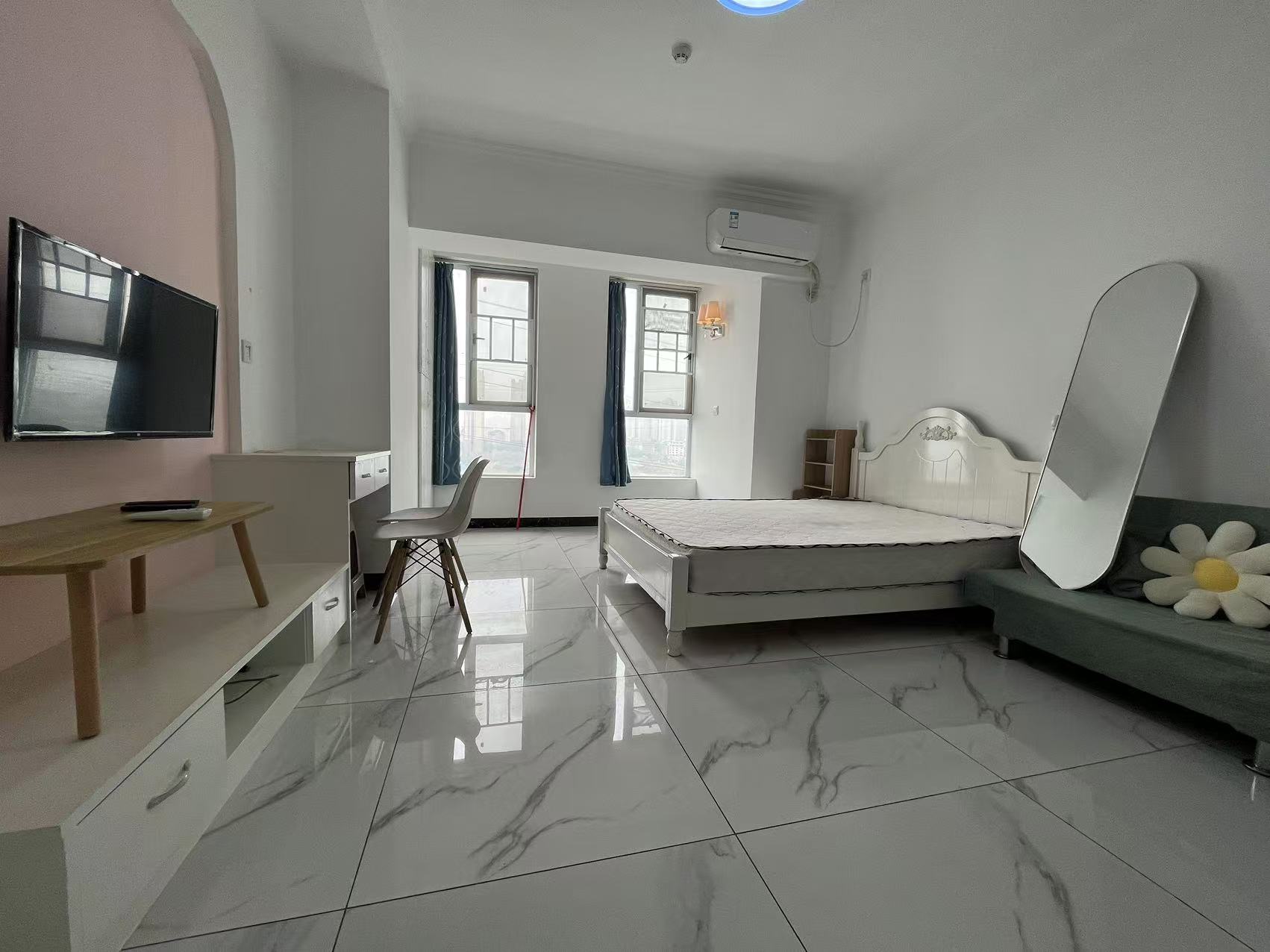 MOMA当代广场 1室0厅0卫 1300.0元/月 MOMA当代广场 1室0厅0卫 1300.0元/月室内图