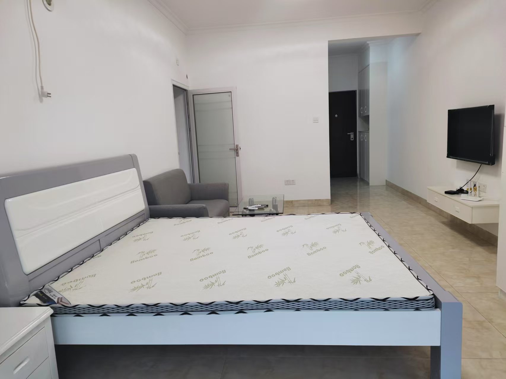 山水洲城华晨第一城 1室1厅1卫 1300.0元/月 山水洲城华晨第一城 1室1厅1卫 1300.0元/月室内图