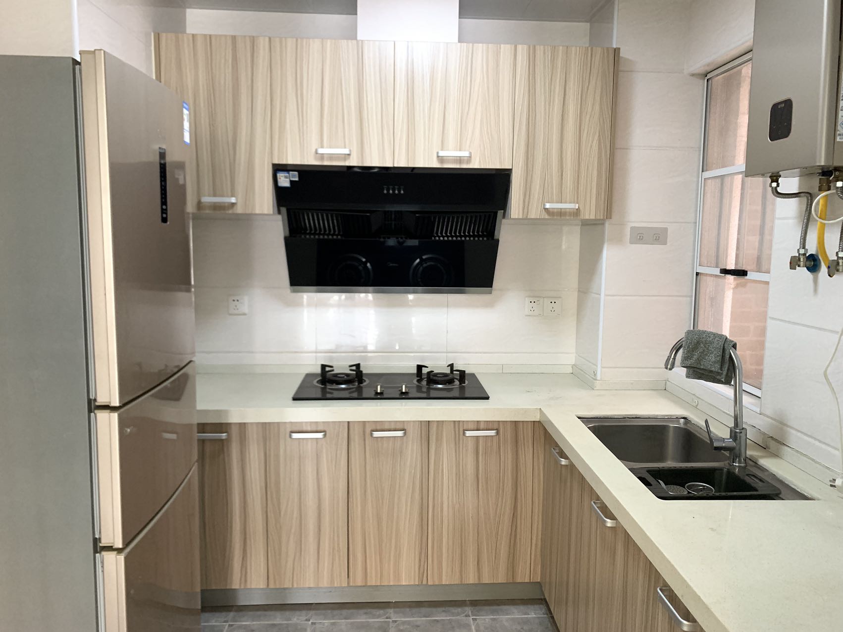 哈佛小镇(五矿哈佛小镇) 3室2厅1卫 2200.0元/月 哈佛小镇(五矿哈佛小镇) 3室2厅1卫 2200.0元/月室内图