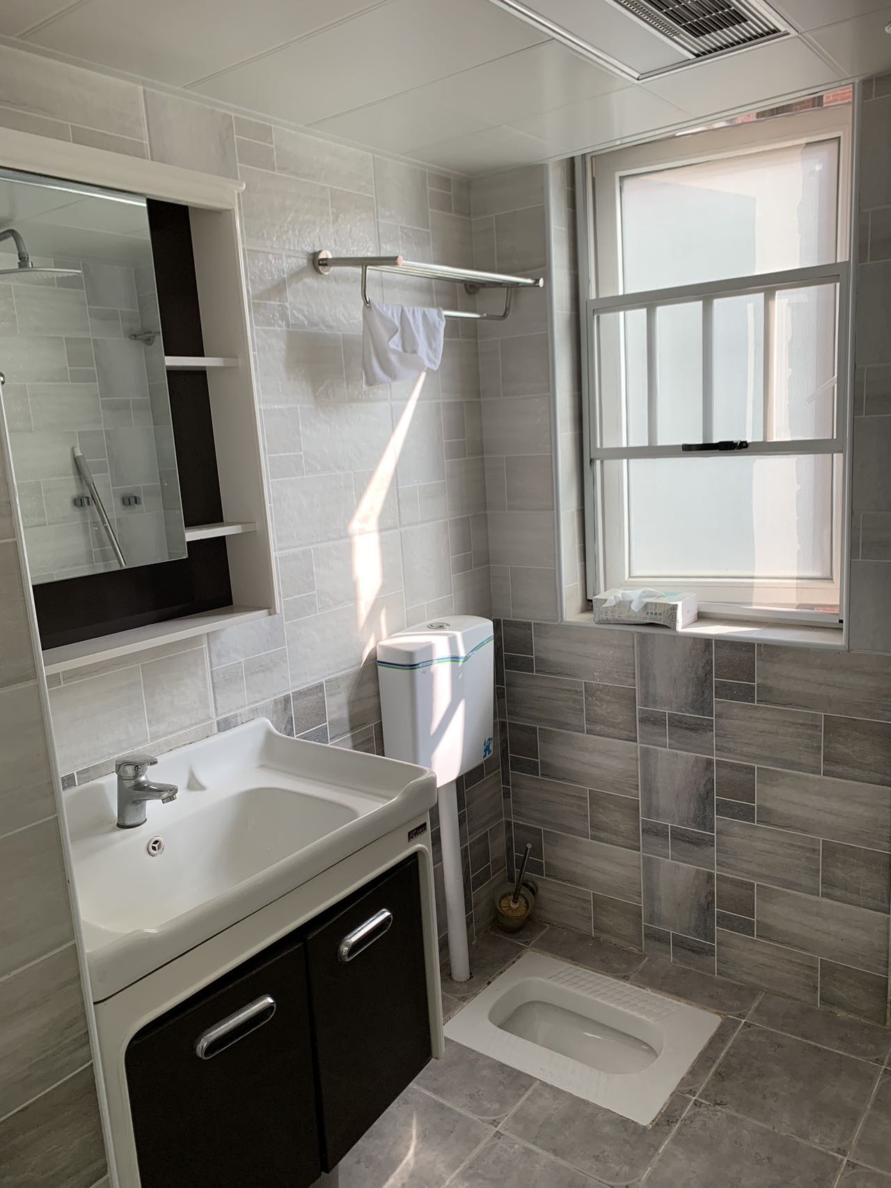 哈佛小镇(五矿哈佛小镇) 3室2厅1卫 2200.0元/月 哈佛小镇(五矿哈佛小镇) 3室2厅1卫 2200.0元/月室内图