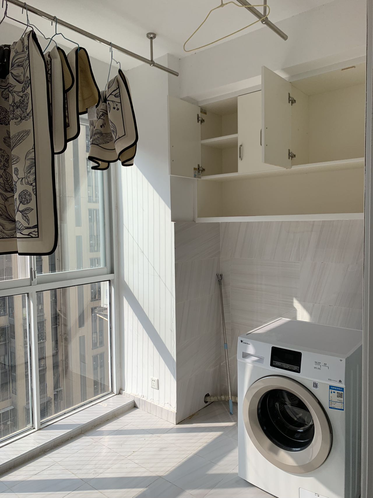 哈佛小镇(五矿哈佛小镇) 3室2厅1卫 2200.0元/月 哈佛小镇(五矿哈佛小镇) 3室2厅1卫 2200.0元/月室内图