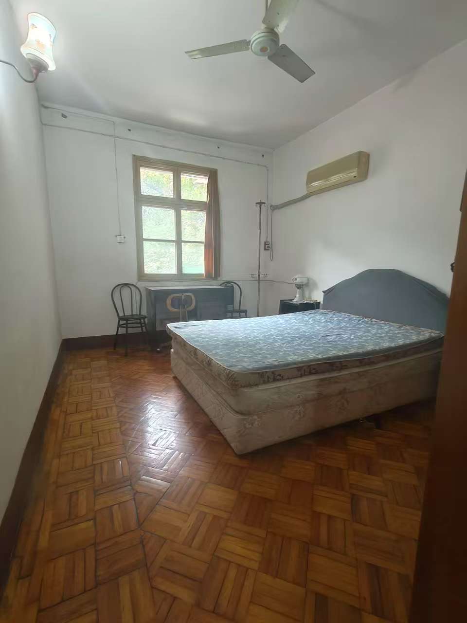 人民新村  3室1厅1卫    1800.0元/月 人民新村  3室1厅1卫    1800.0元/月室内图